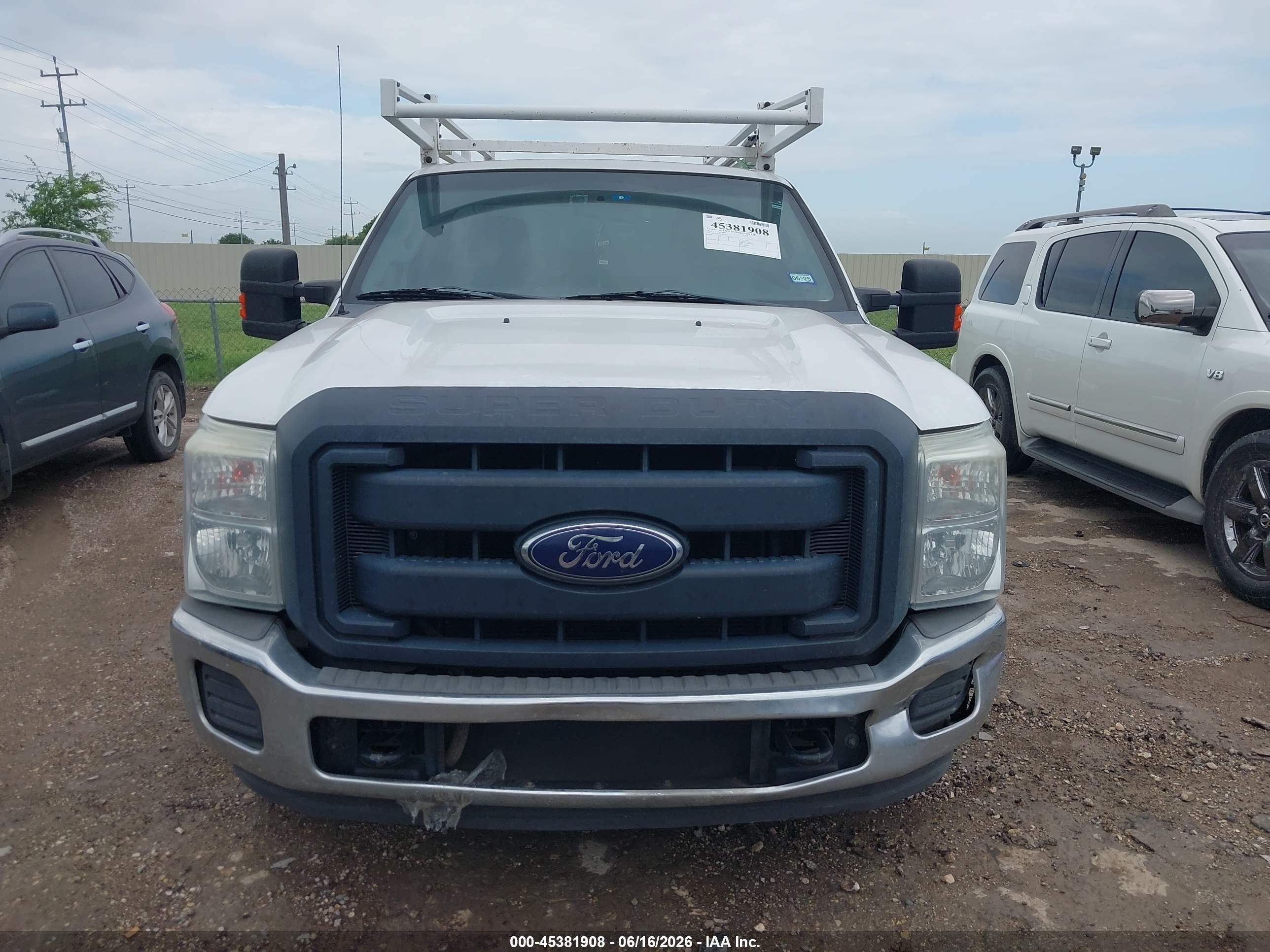 2014 Ford F-250 Xl White vin: 1FTBF2A61EEB11558