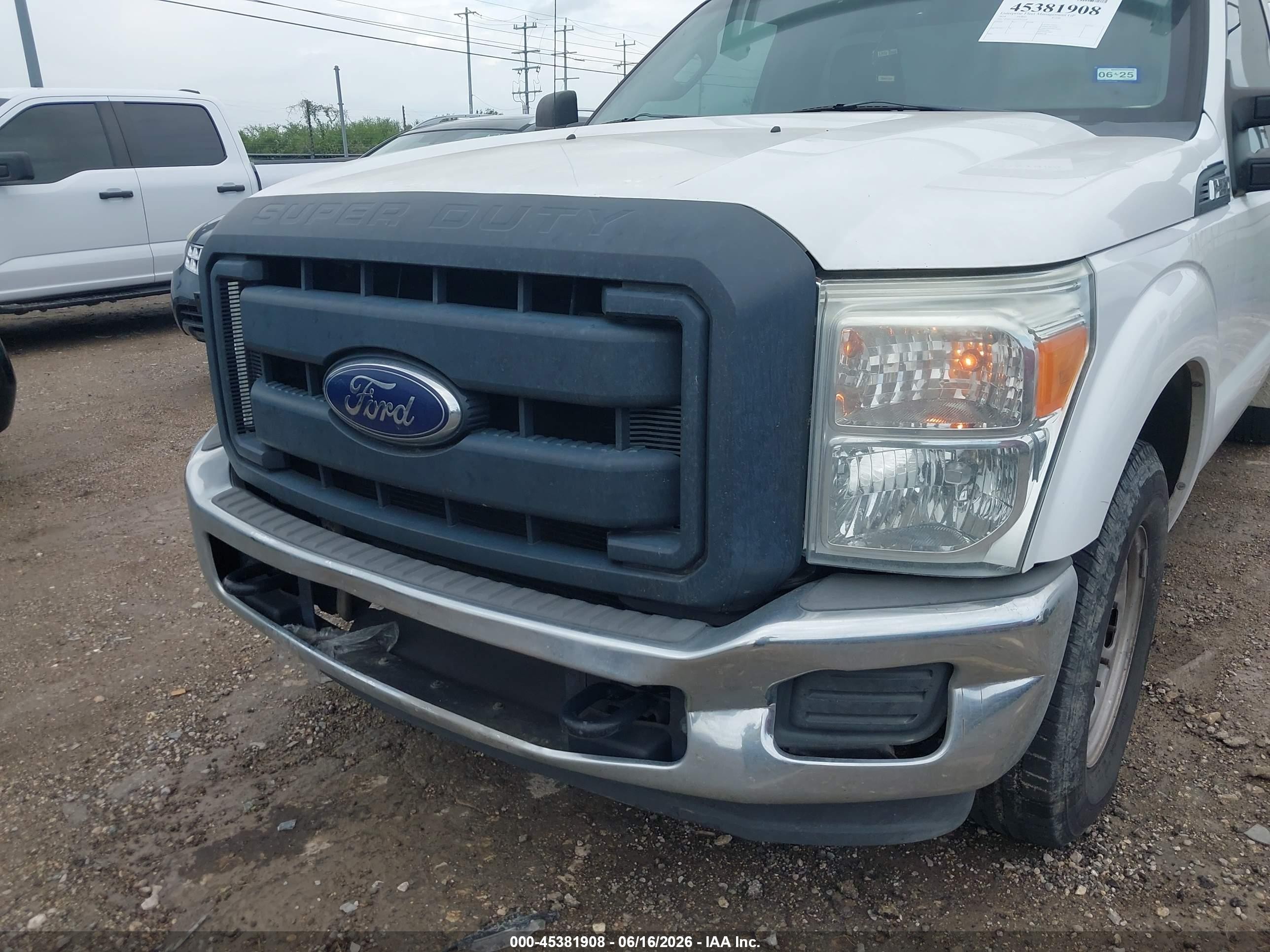 2014 Ford F-250 Xl White vin: 1FTBF2A61EEB11558