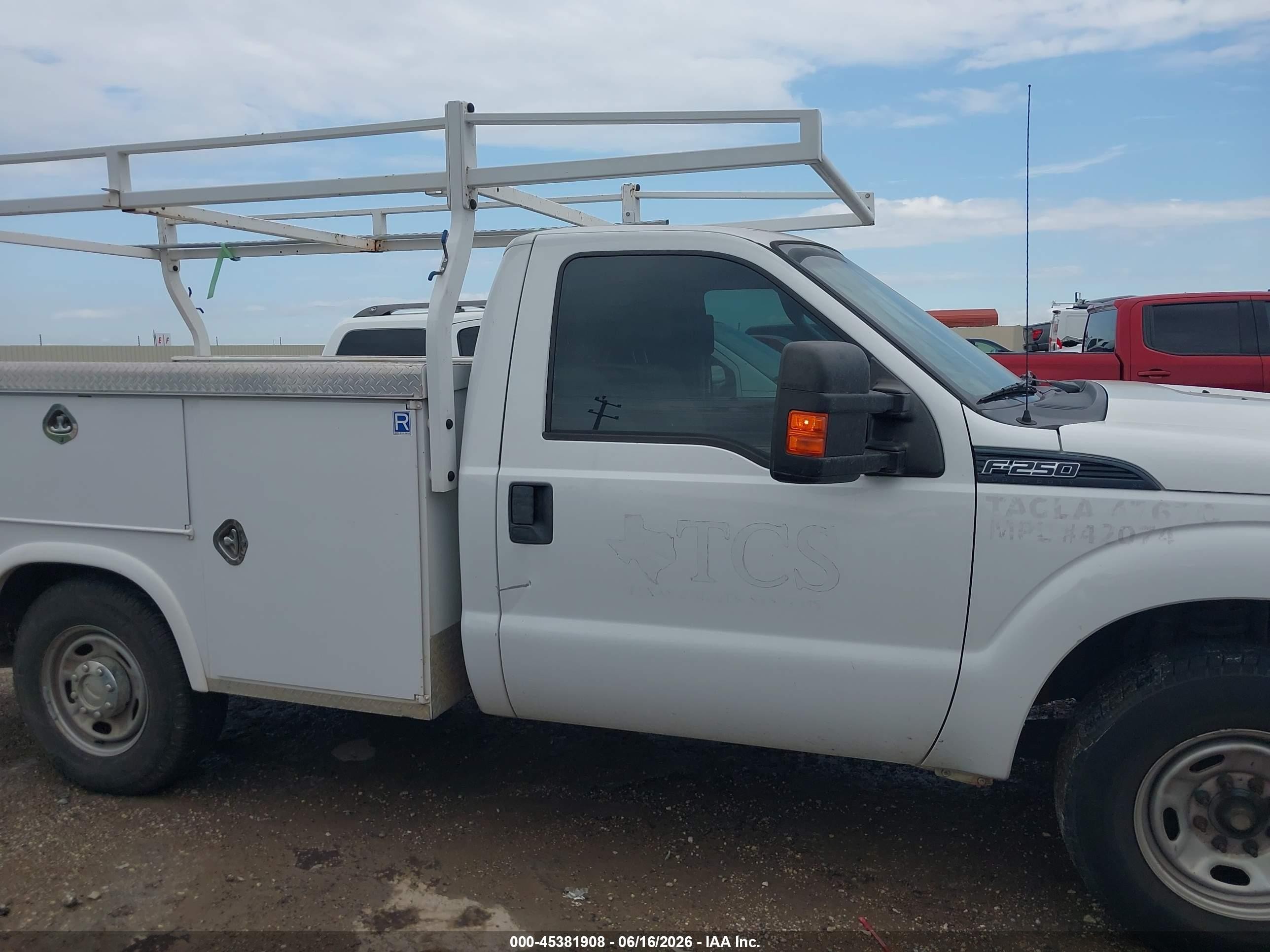 2014 Ford F-250 Xl White vin: 1FTBF2A61EEB11558