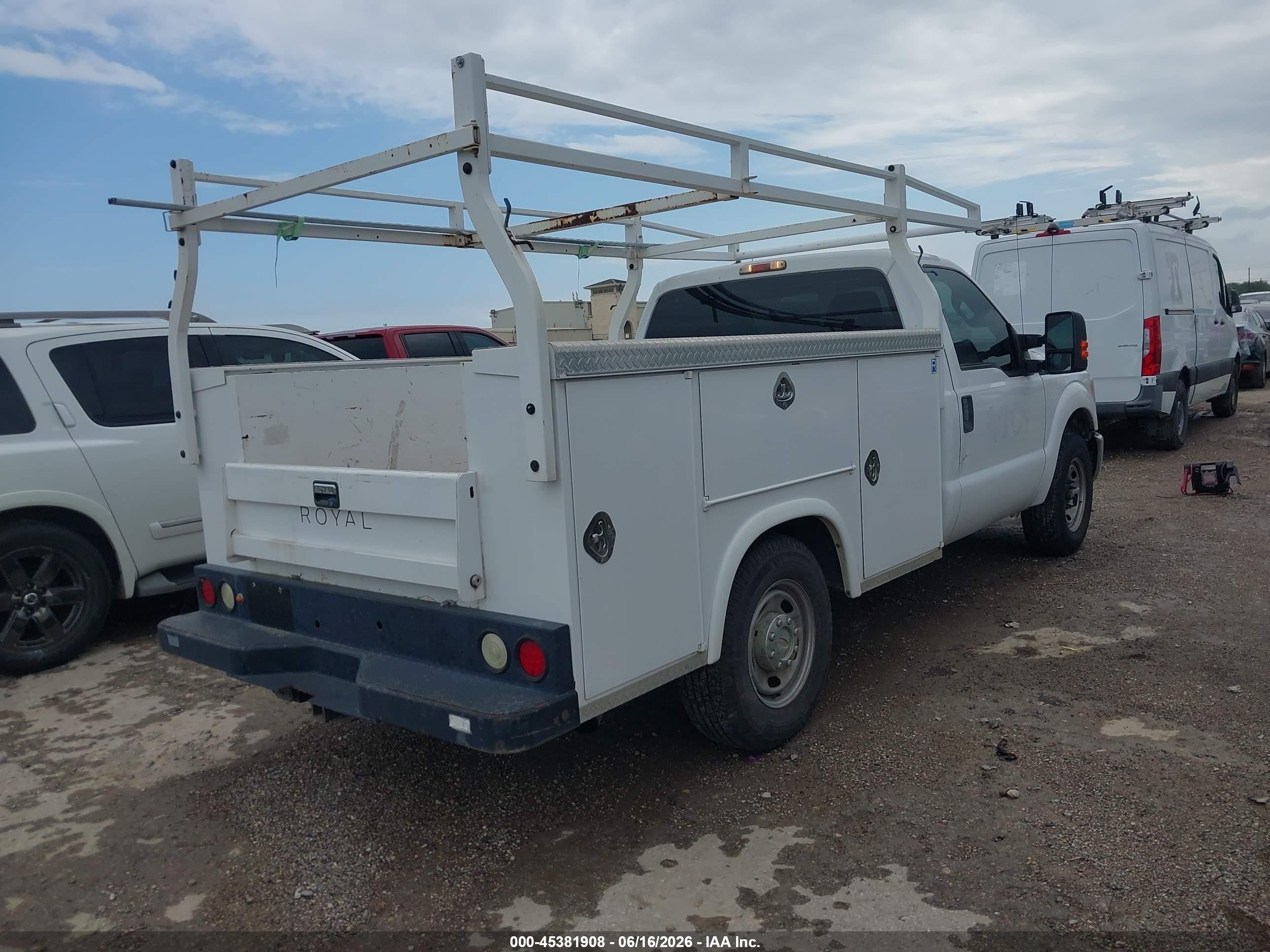 2014 Ford F-250 Xl White vin: 1FTBF2A61EEB11558