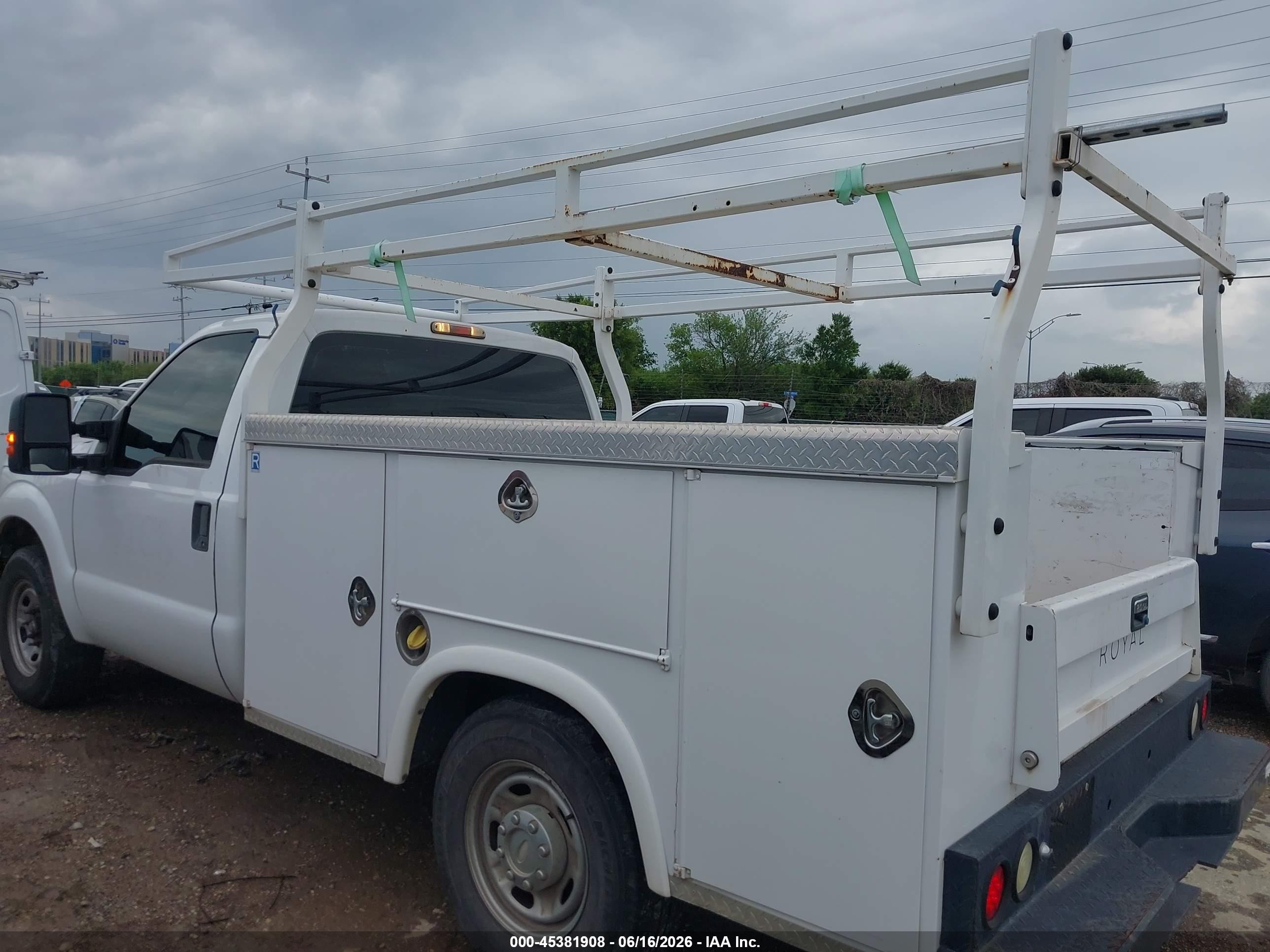 2014 Ford F-250 Xl White vin: 1FTBF2A61EEB11558