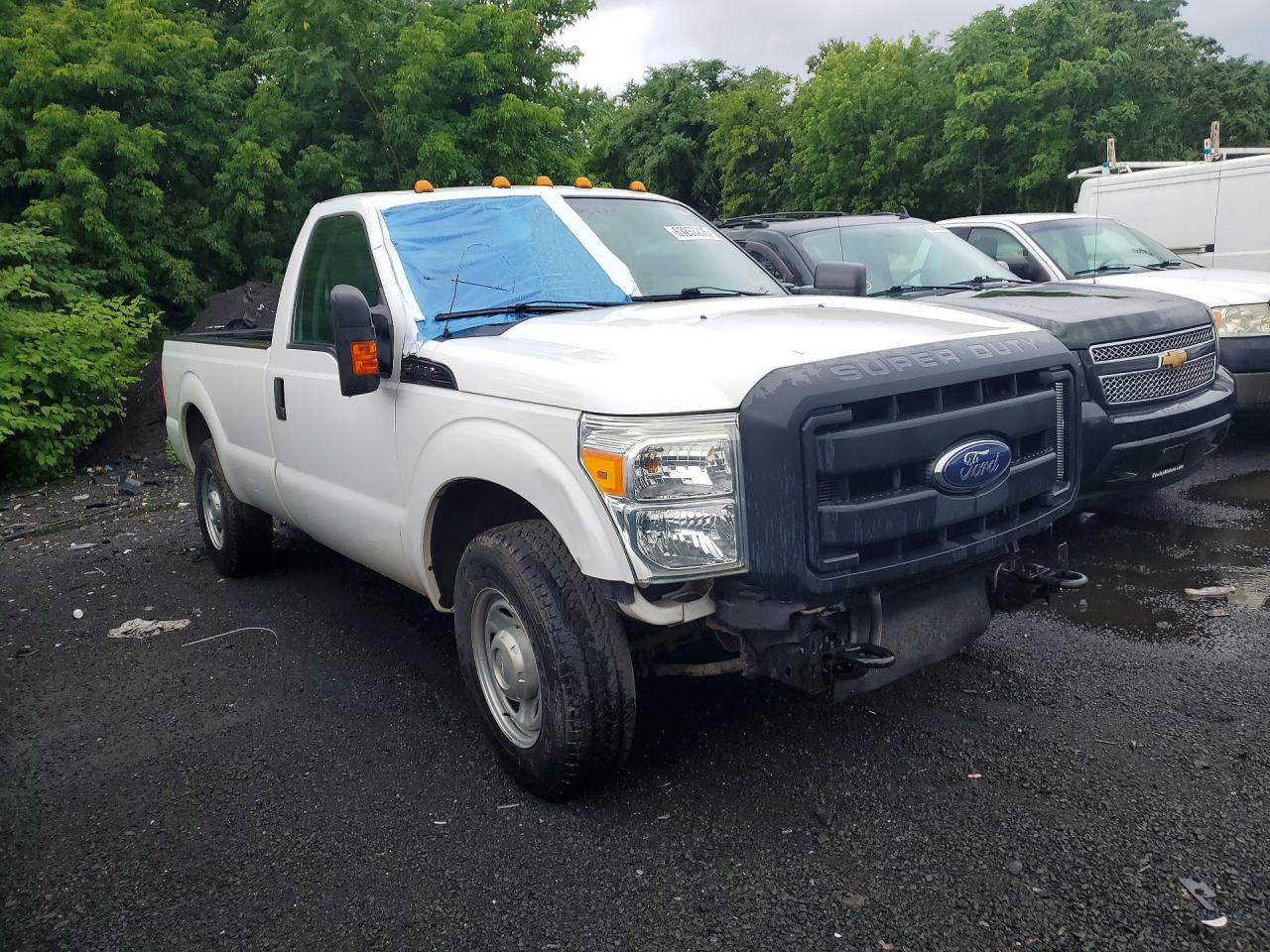 2015 Ford F250 Super Duty White vin: 1FTBF2A61FEA70446