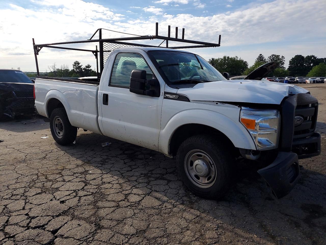 2014 Ford F250 Super Duty White vin: 1FTBF2A62EEA45800