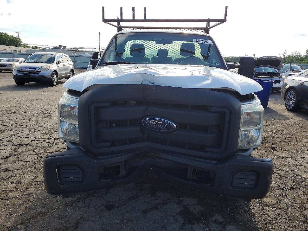 2014 Ford F250 Super Duty White vin: 1FTBF2A62EEA45800