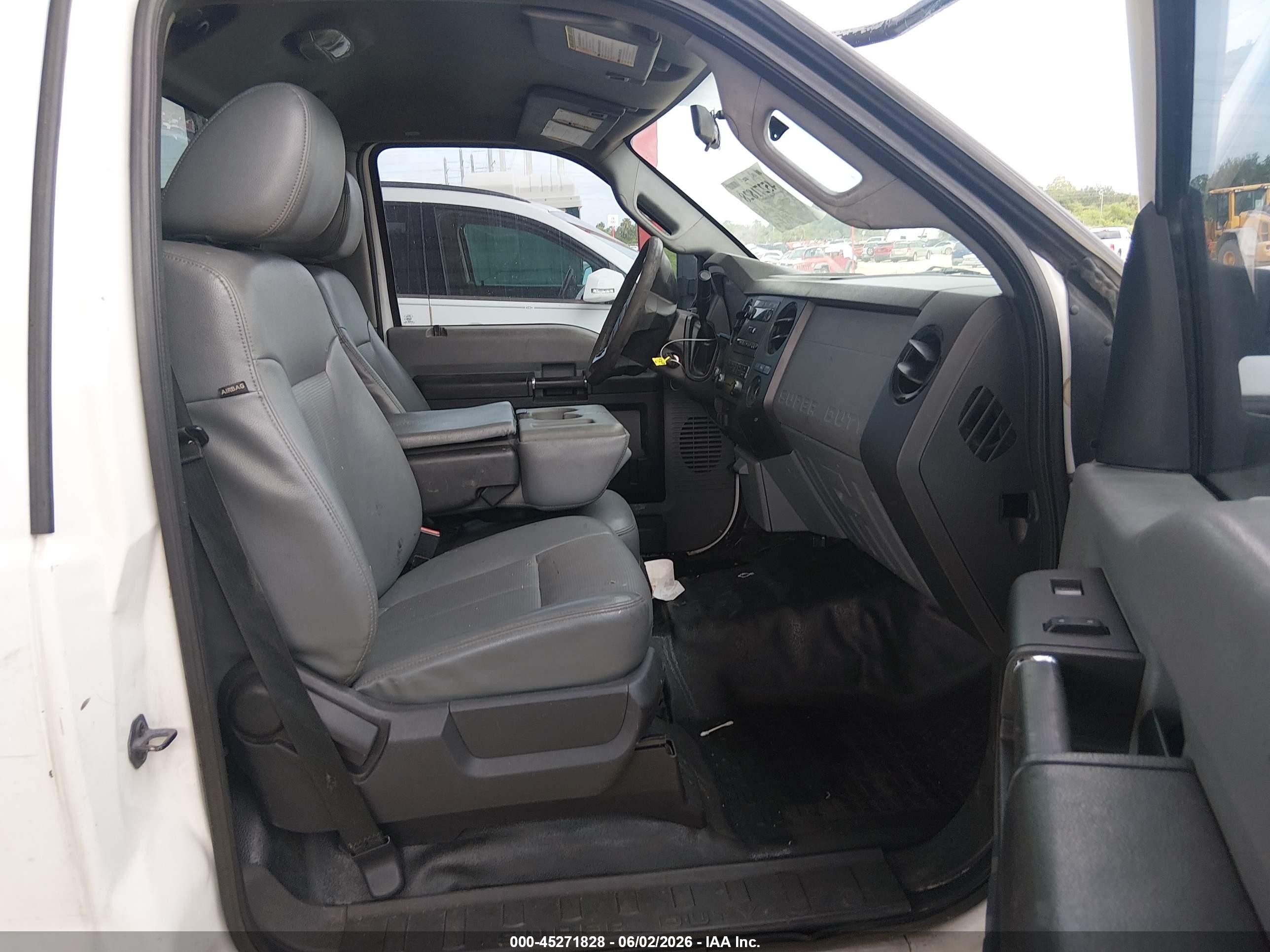 2014 Ford F-250 Xl White vin: 1FTBF2A62EEB39613