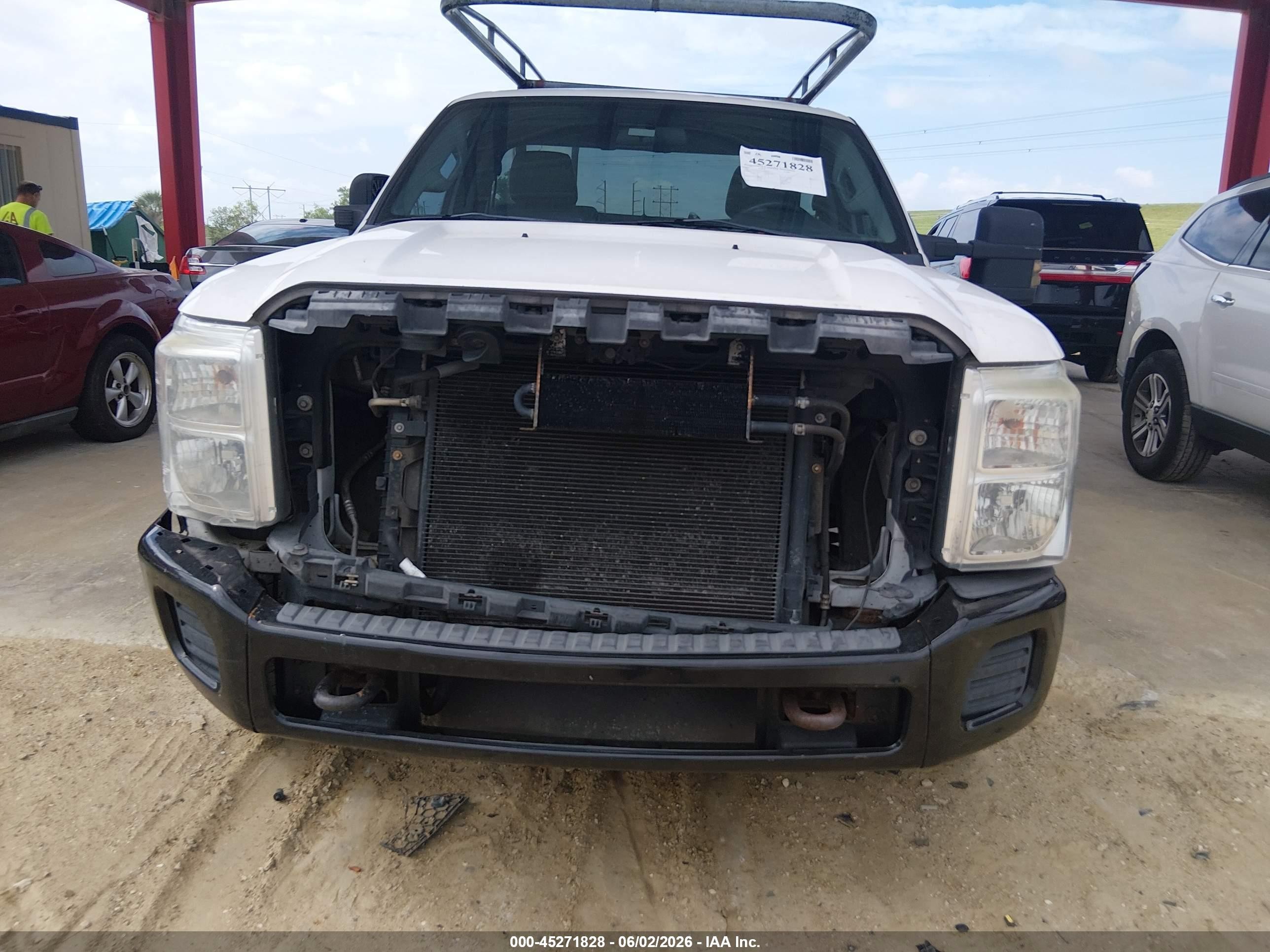 2014 Ford F-250 Xl White vin: 1FTBF2A62EEB39613