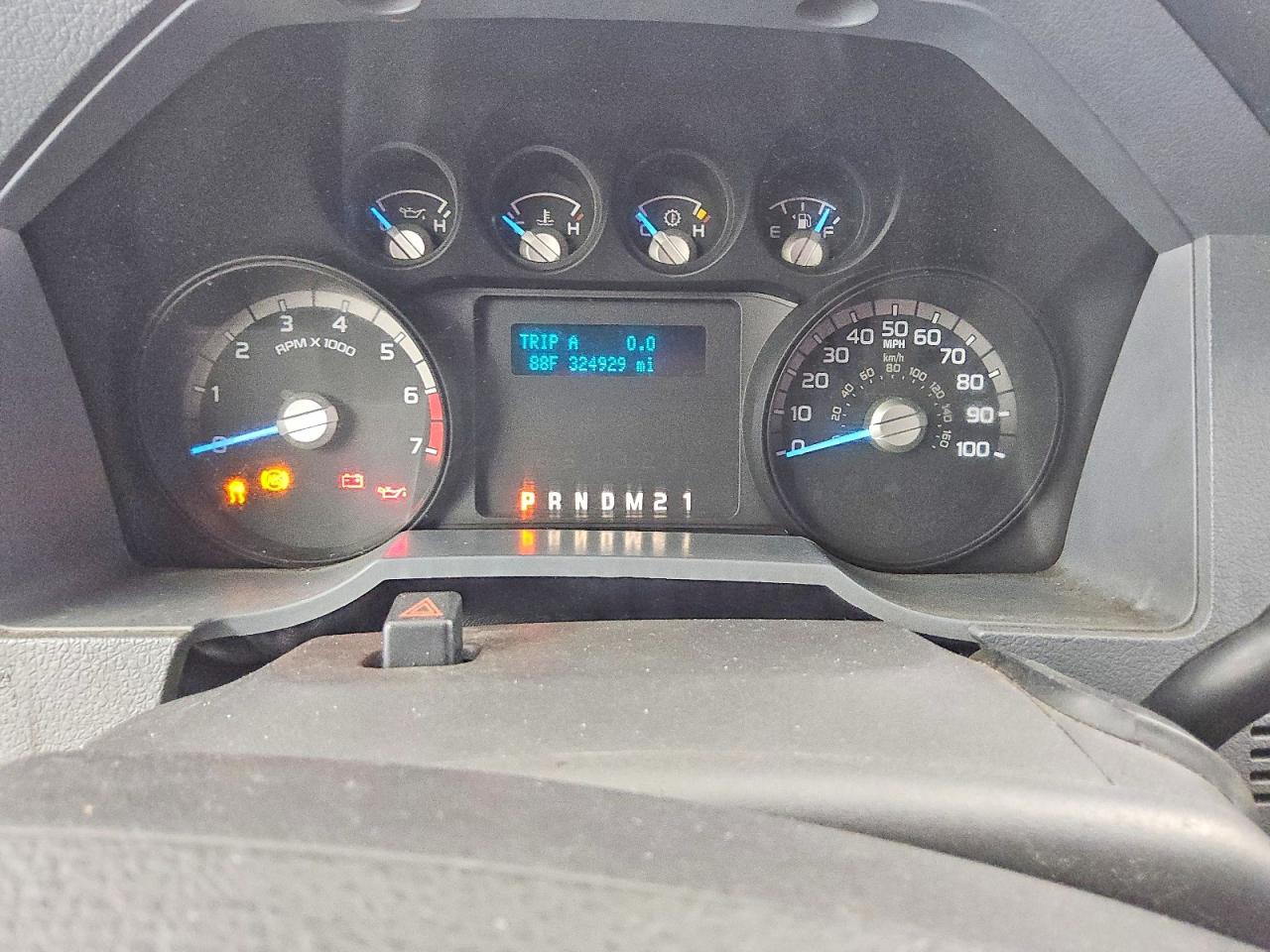 2015 Ford F250 Super Duty White vin: 1FTBF2A62FEA07369