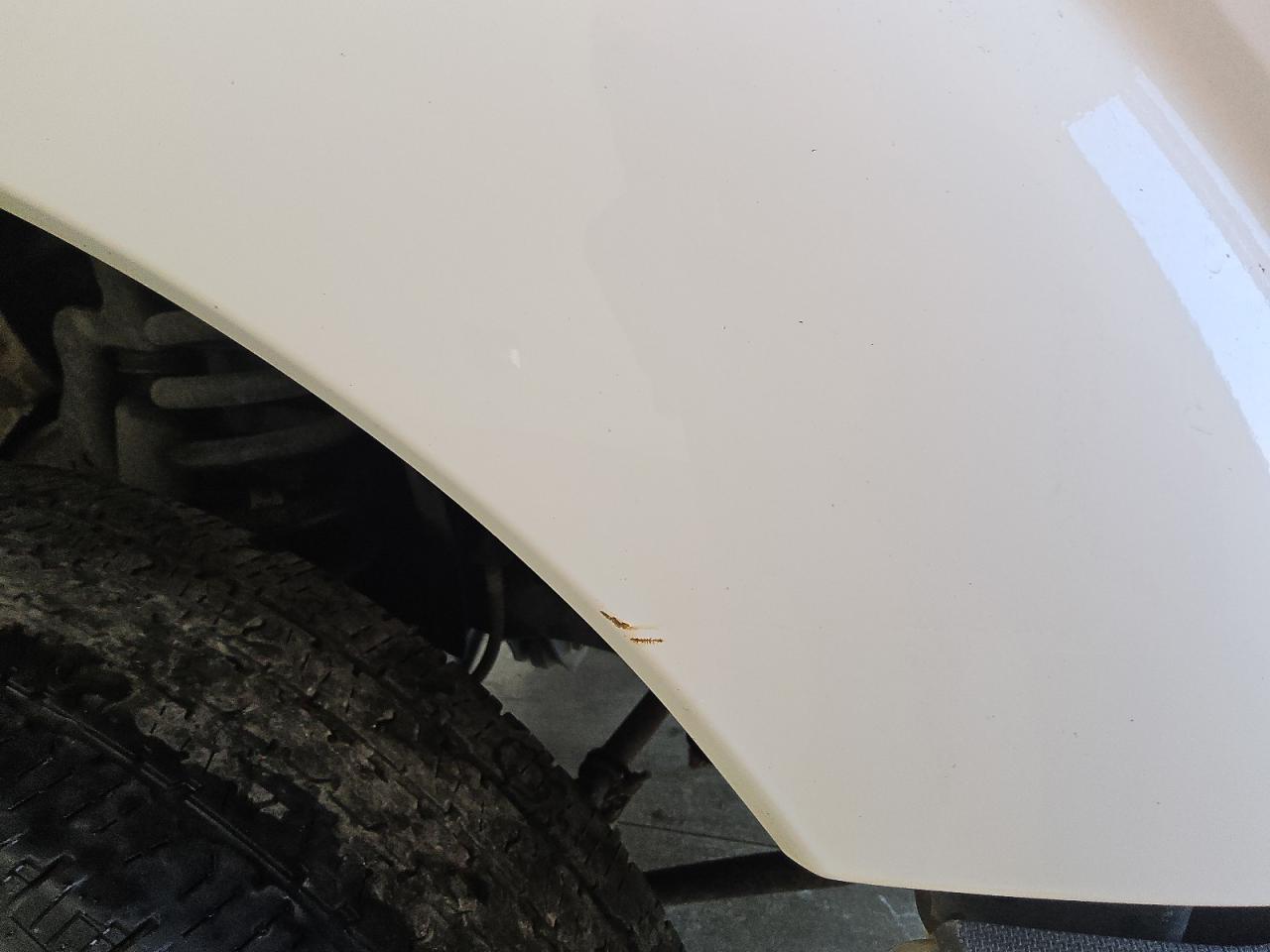 2015 Ford F250 Super Duty White vin: 1FTBF2A62FEA07369 Damage: Right Front Fender, Rust, 1 To 2 Inches