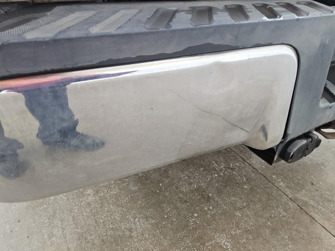 2015 Ford F250 Super Duty White vin: 1FTBF2A62FEA07369 Damage: Rear Metal Bumper Chrome, Dent(S) W/No Paint Dmg, 1 To 2 Inches