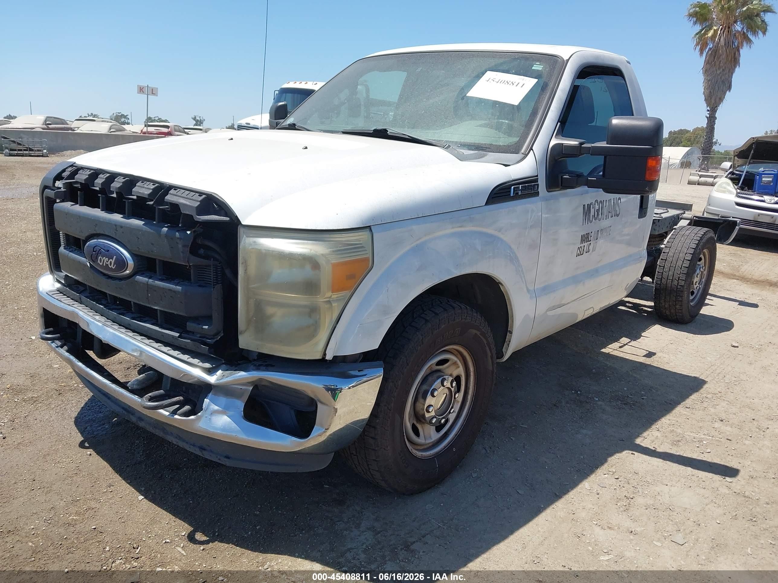 2012 Ford Super Duty F-250 Srw Xl Белый vin: 1FTBF2A64CEA70338