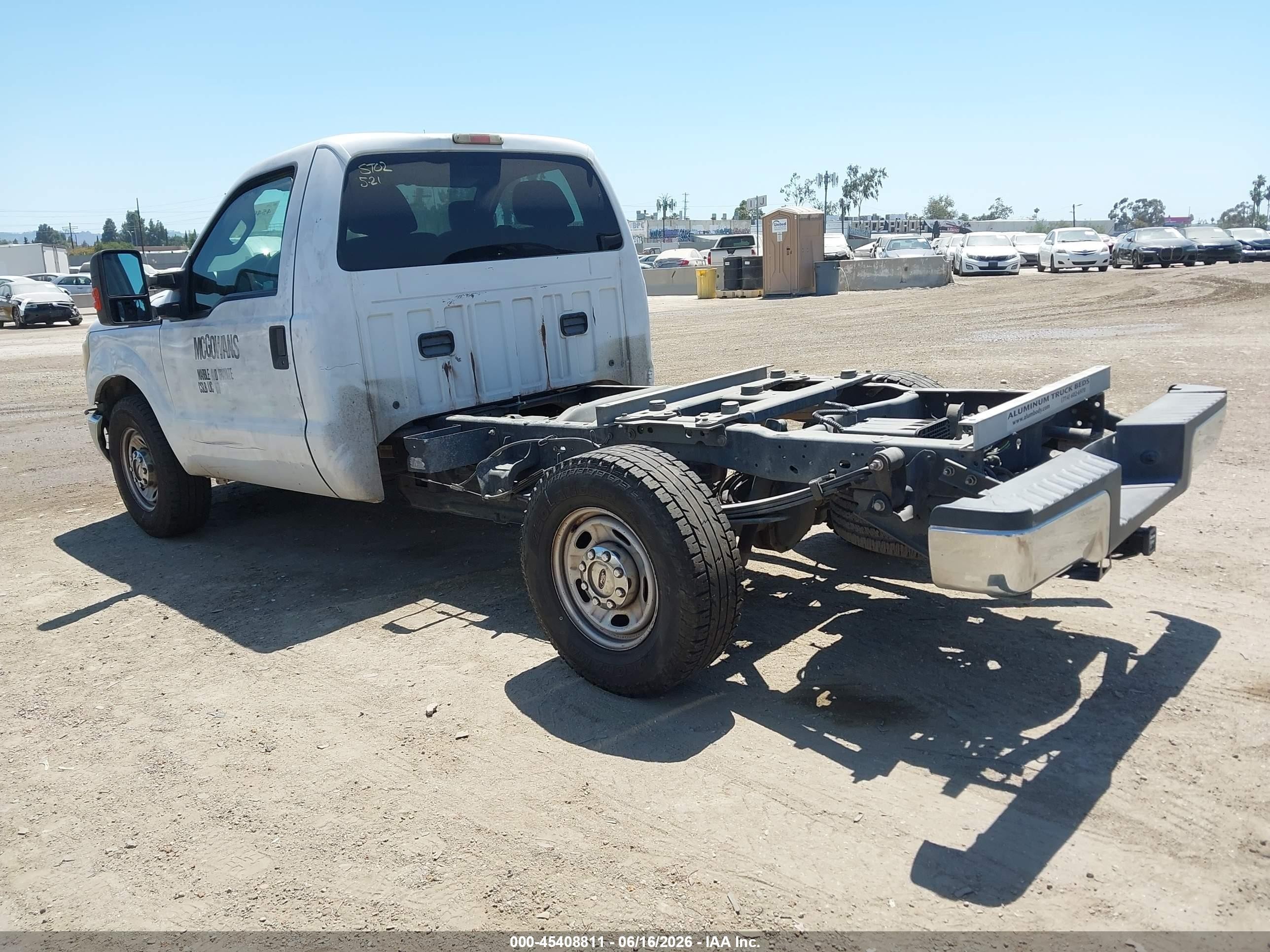 2012 Ford Super Duty F-250 Srw Xl Белый vin: 1FTBF2A64CEA70338