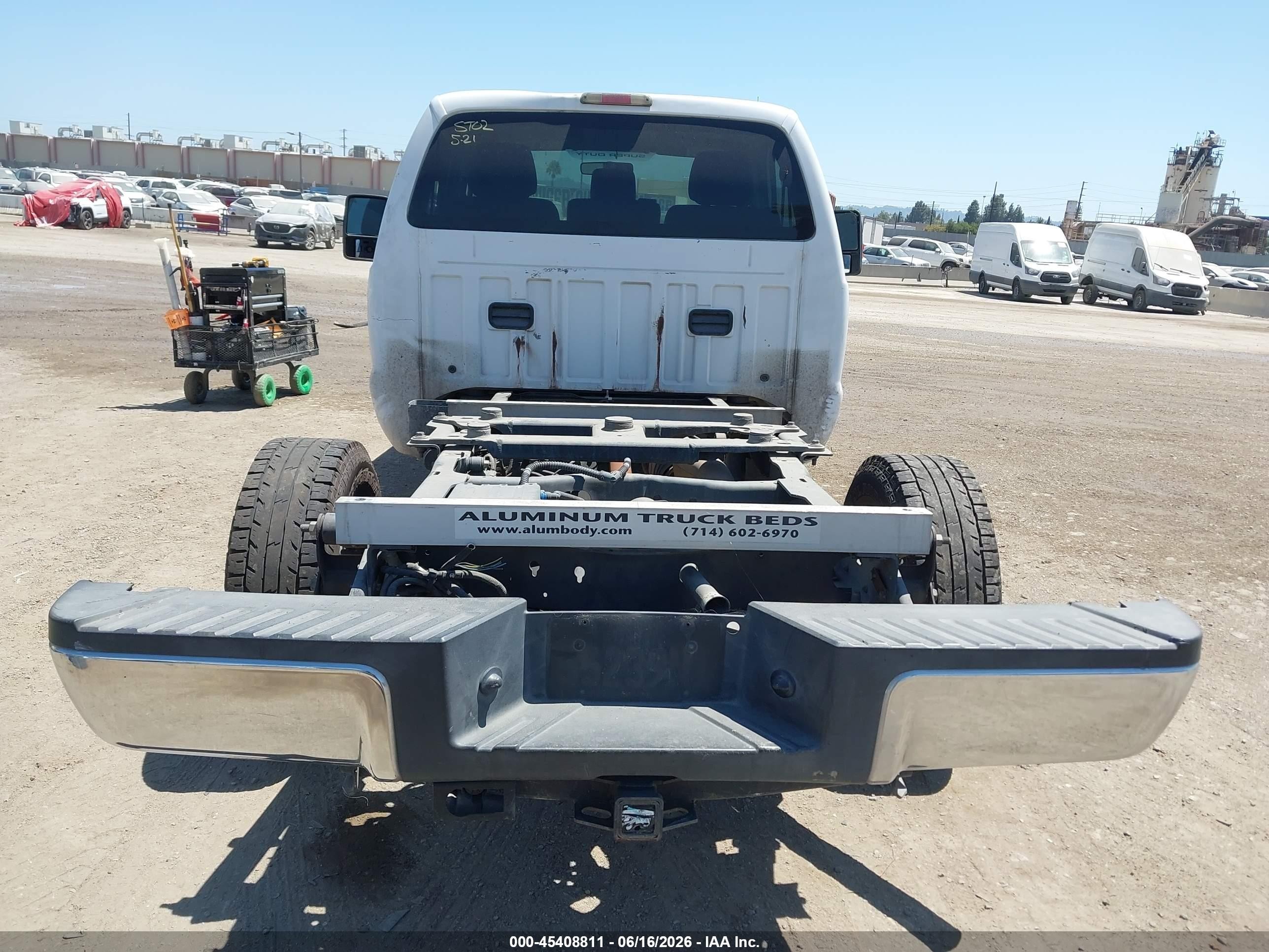2012 Ford Super Duty F-250 Srw Xl Белый vin: 1FTBF2A64CEA70338