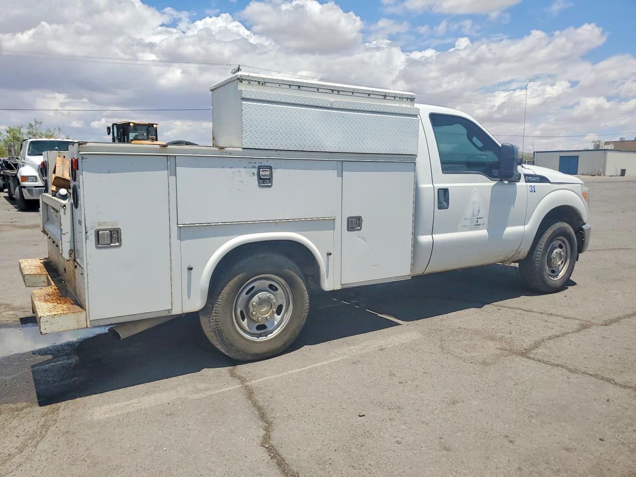 2012 Ford F250 Super Duty White vin: 1FTBF2A64CEB15410