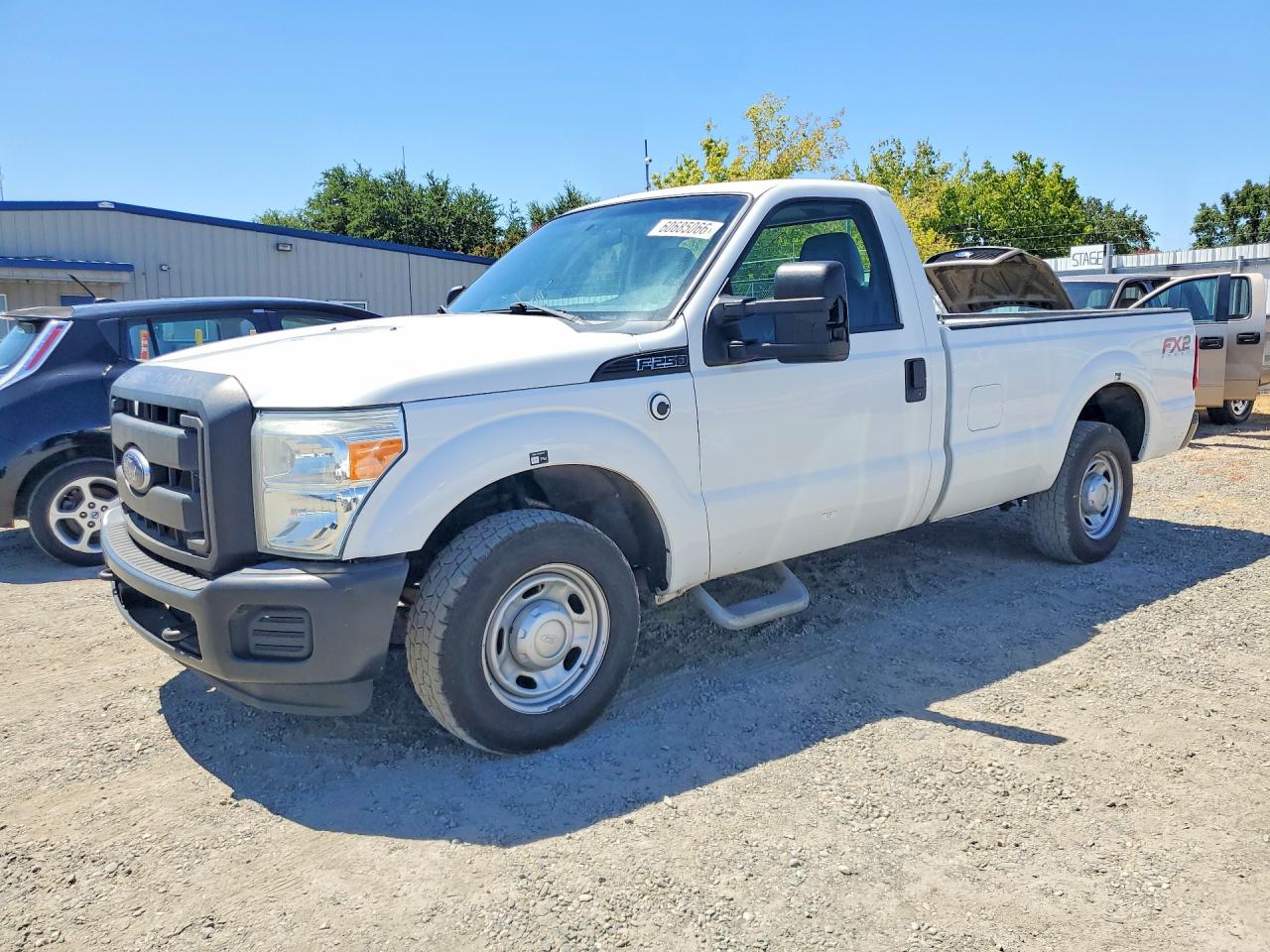 2013 Ford F250 Super Duty White vin: 1FTBF2A64DEB82154