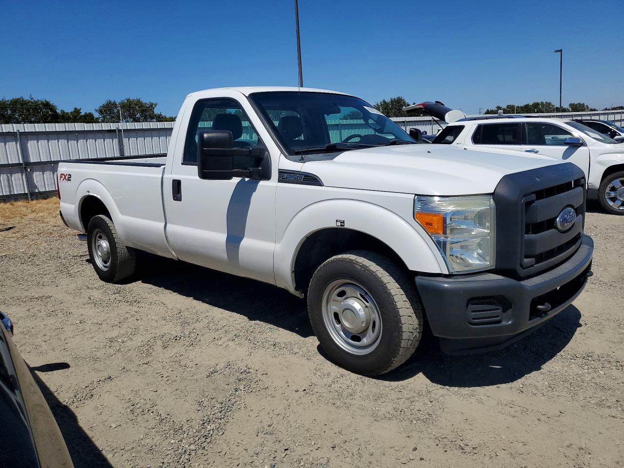 2013 Ford F250 Super Duty White vin: 1FTBF2A64DEB82154
