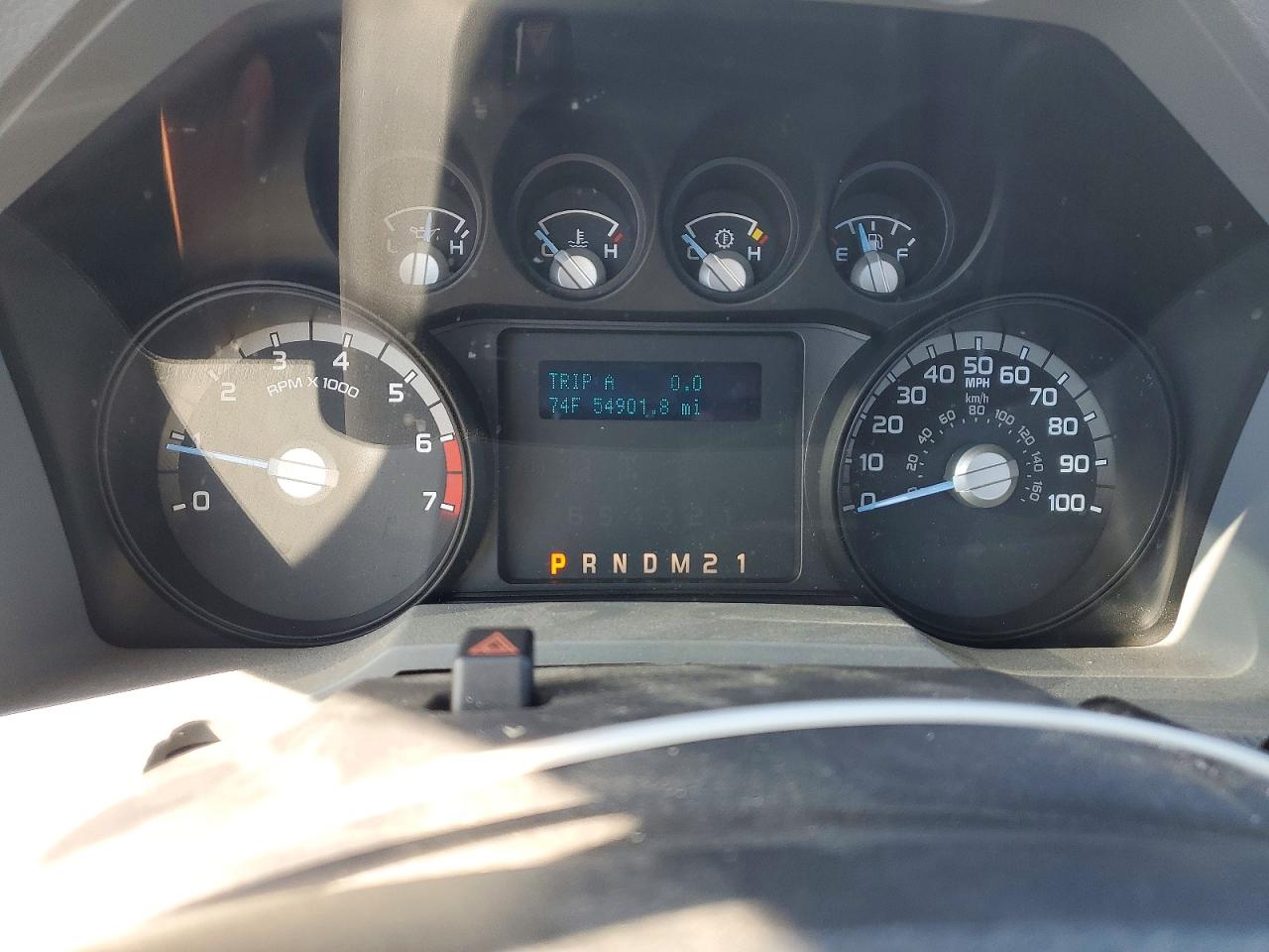 2013 Ford F250 Super Duty White vin: 1FTBF2A66DEB81958
