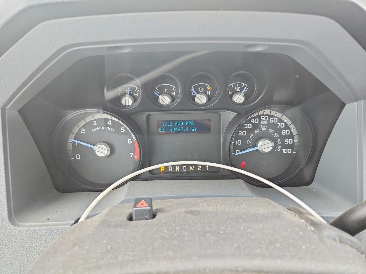 2013 Ford F250 Super Duty White vin: 1FTBF2A66DEB82236