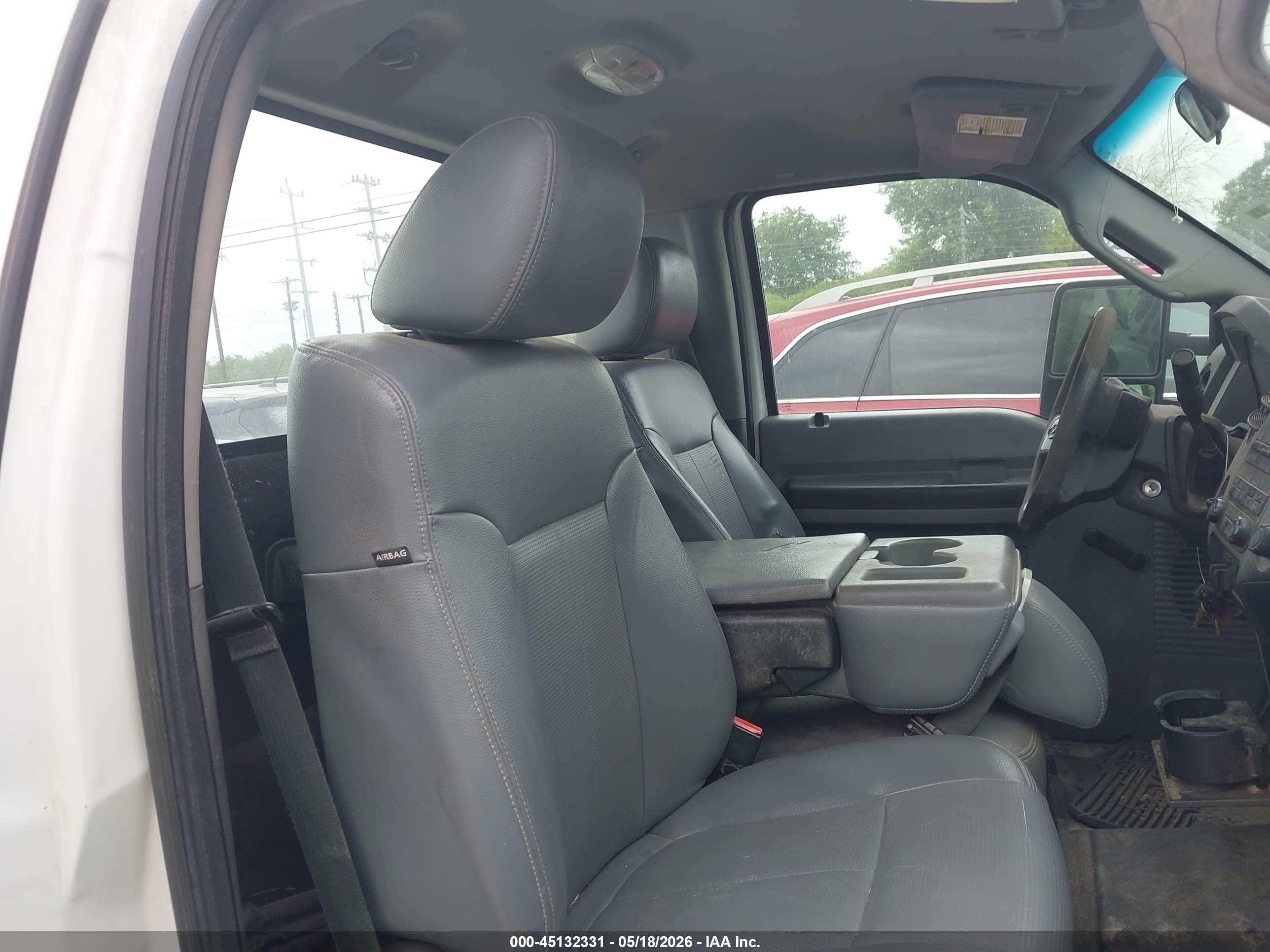 2014 Ford F-250 Xl Белый vin: 1FTBF2A66EEA86608