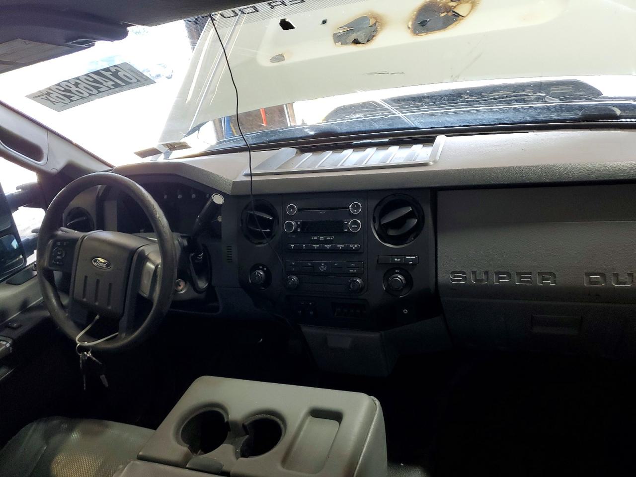 2015 Ford F250 Super Duty Белый vin: 1FTBF2A66FEA80082