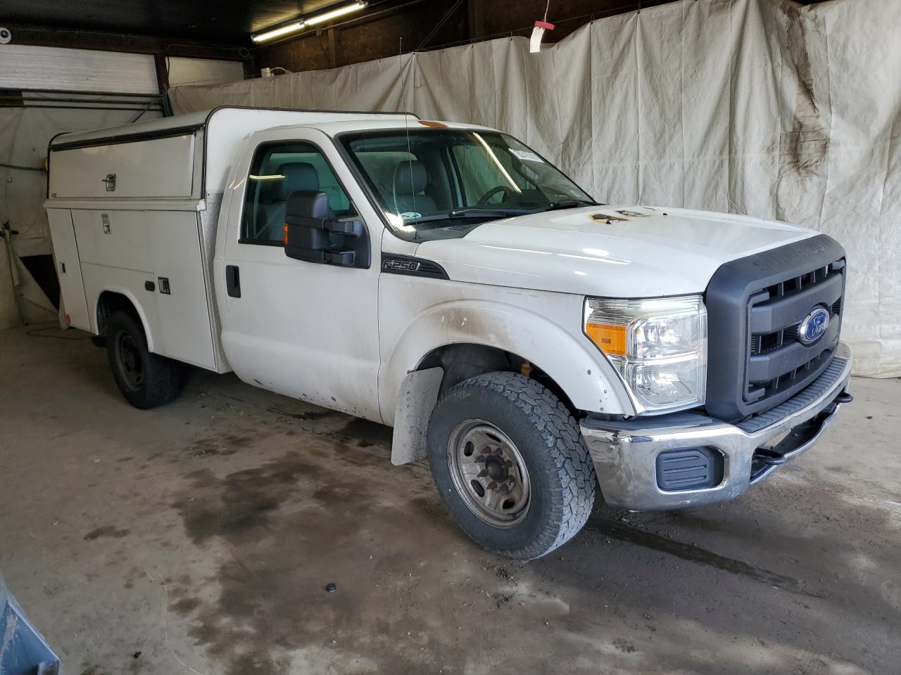 2015 Ford F250 Super Duty Белый vin: 1FTBF2A66FEA80082 Damage: Right Front Door, Chipped, 10 Or More