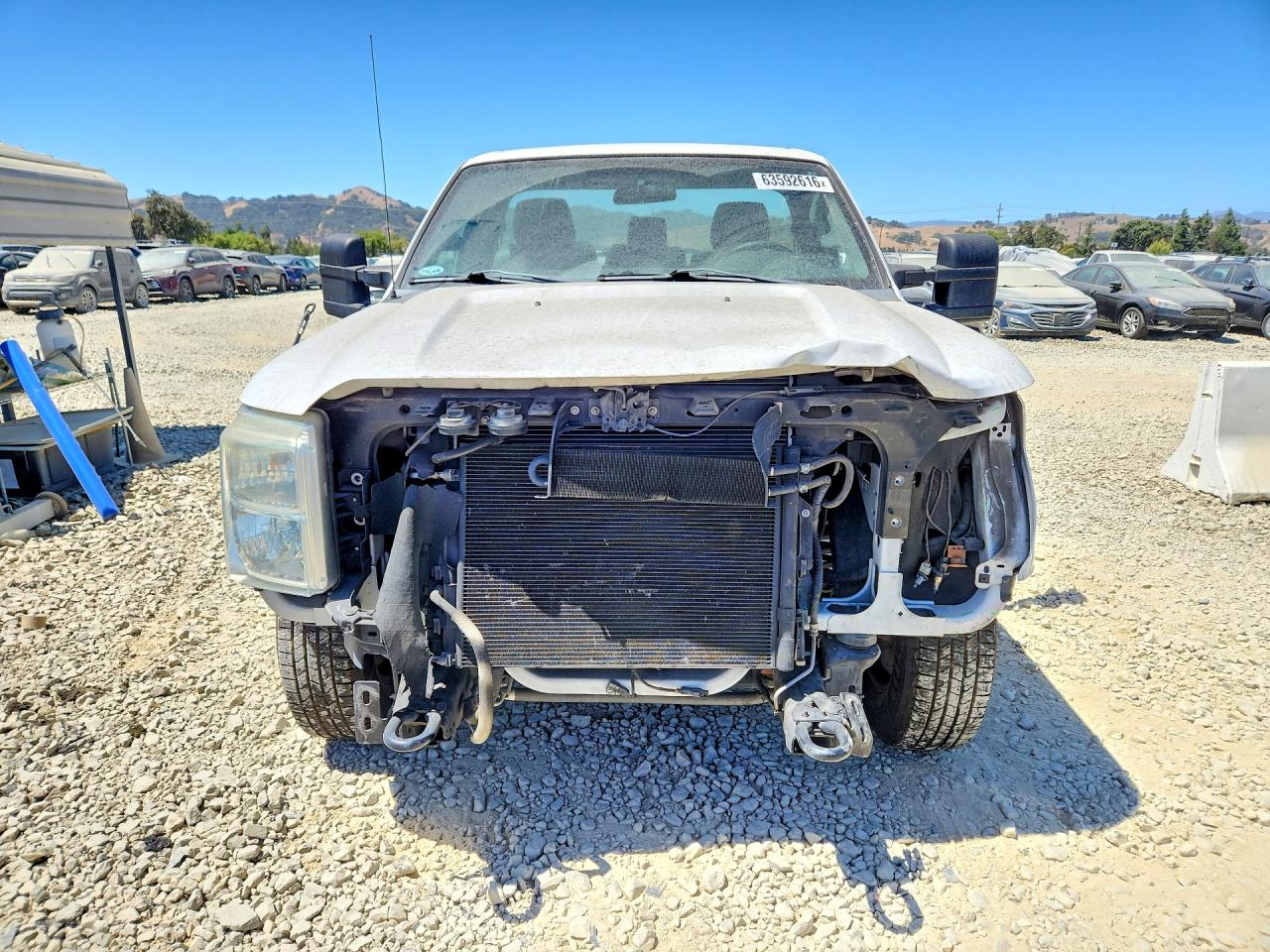 2015 Ford F250 Super Duty White vin: 1FTBF2A66FEB88685