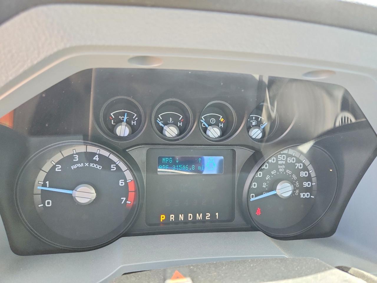 2015 Ford F250 Super Duty White vin: 1FTBF2A66FEB88685