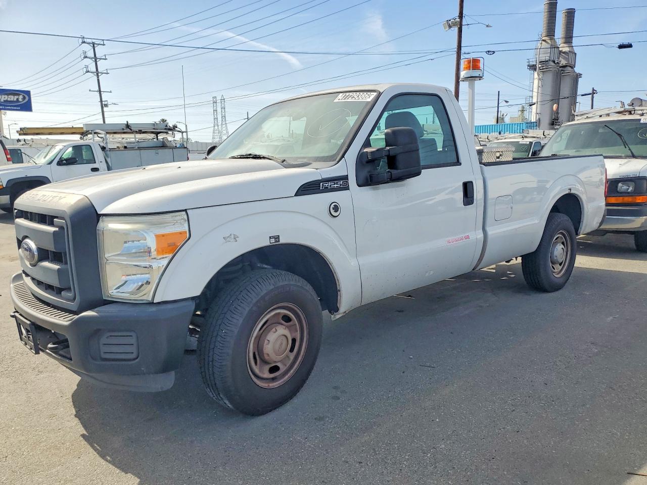 2013 Ford F250 Super Duty White vin: 1FTBF2A67DEB82326
