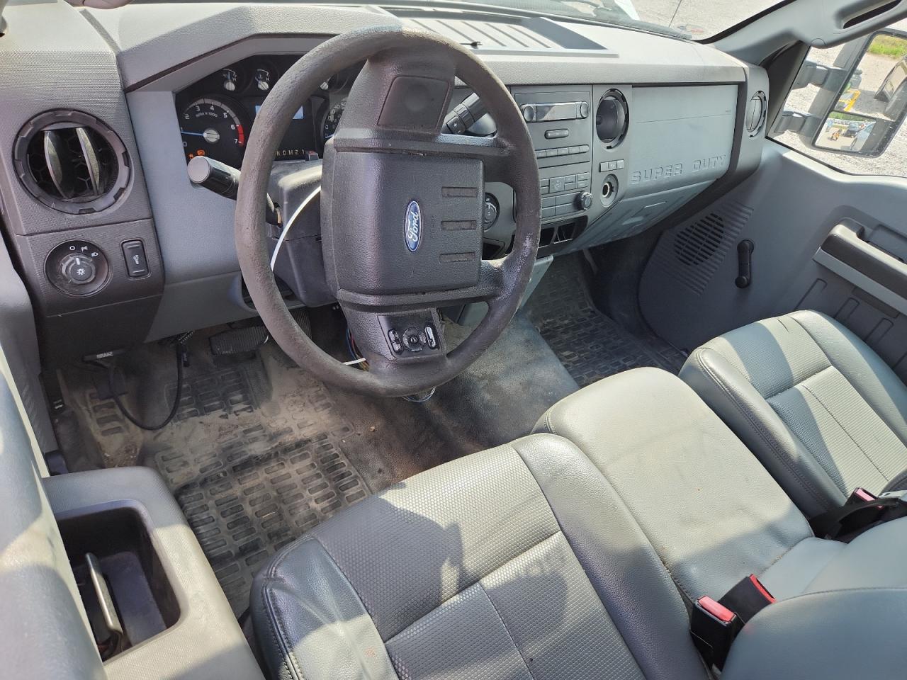 2016 Ford F250 Super Duty White vin: 1FTBF2A67GEC06001