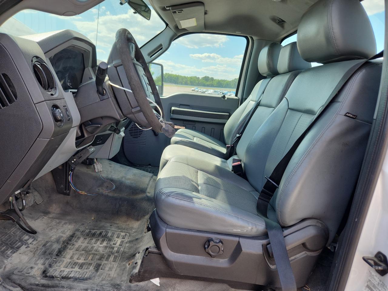 2016 Ford F250 Super Duty White vin: 1FTBF2A67GEC06001