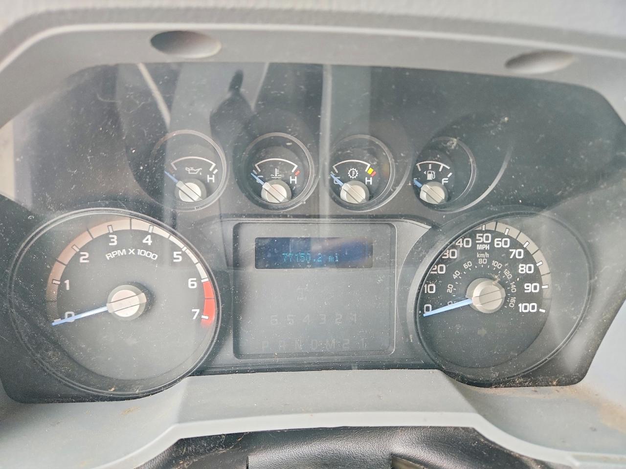 2014 Ford F250 Super Duty White vin: 1FTBF2A68EEA82785