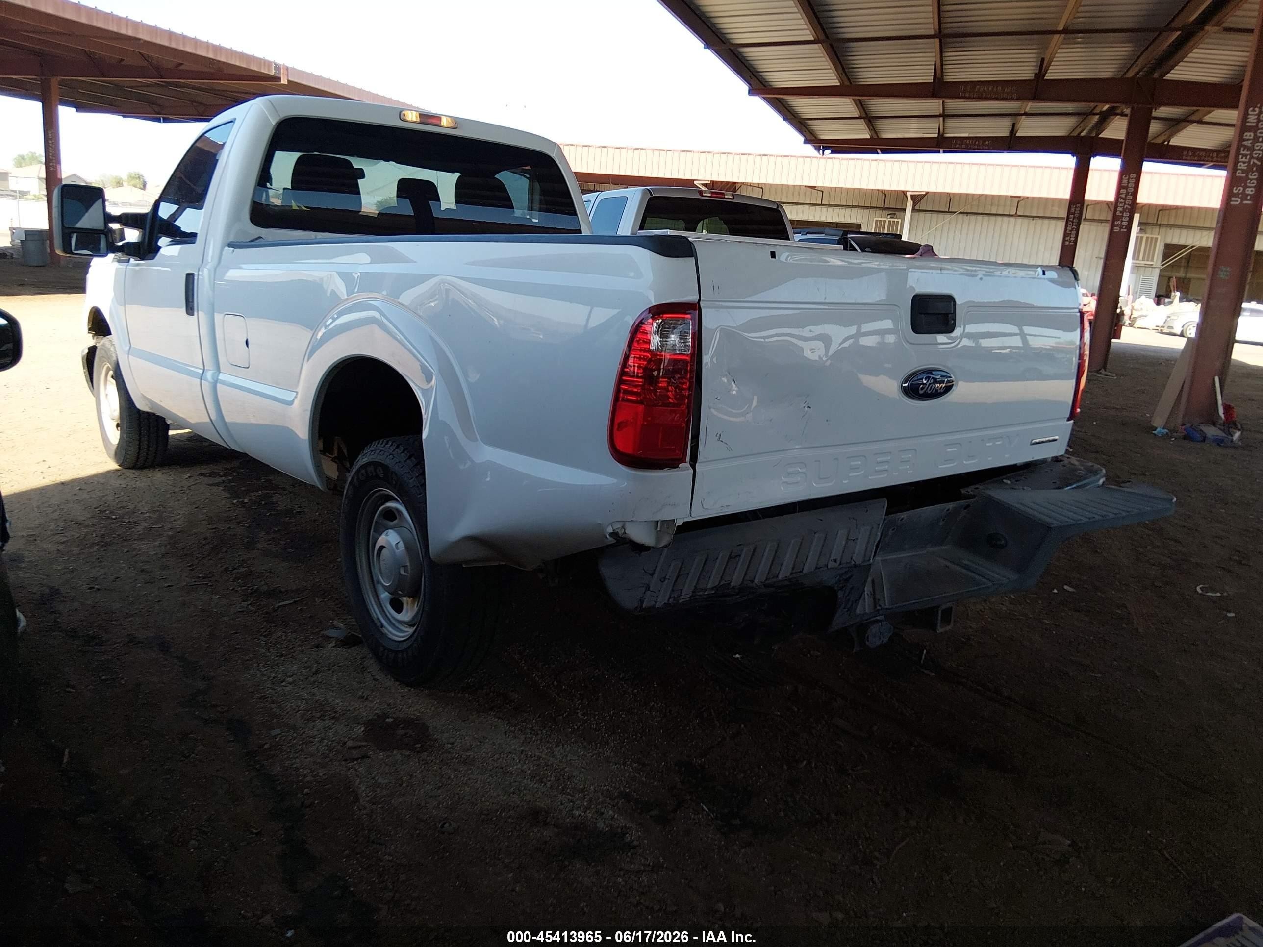 2014 Ford F-250 Xl/xlt White vin: 1FTBF2A68EEB51829