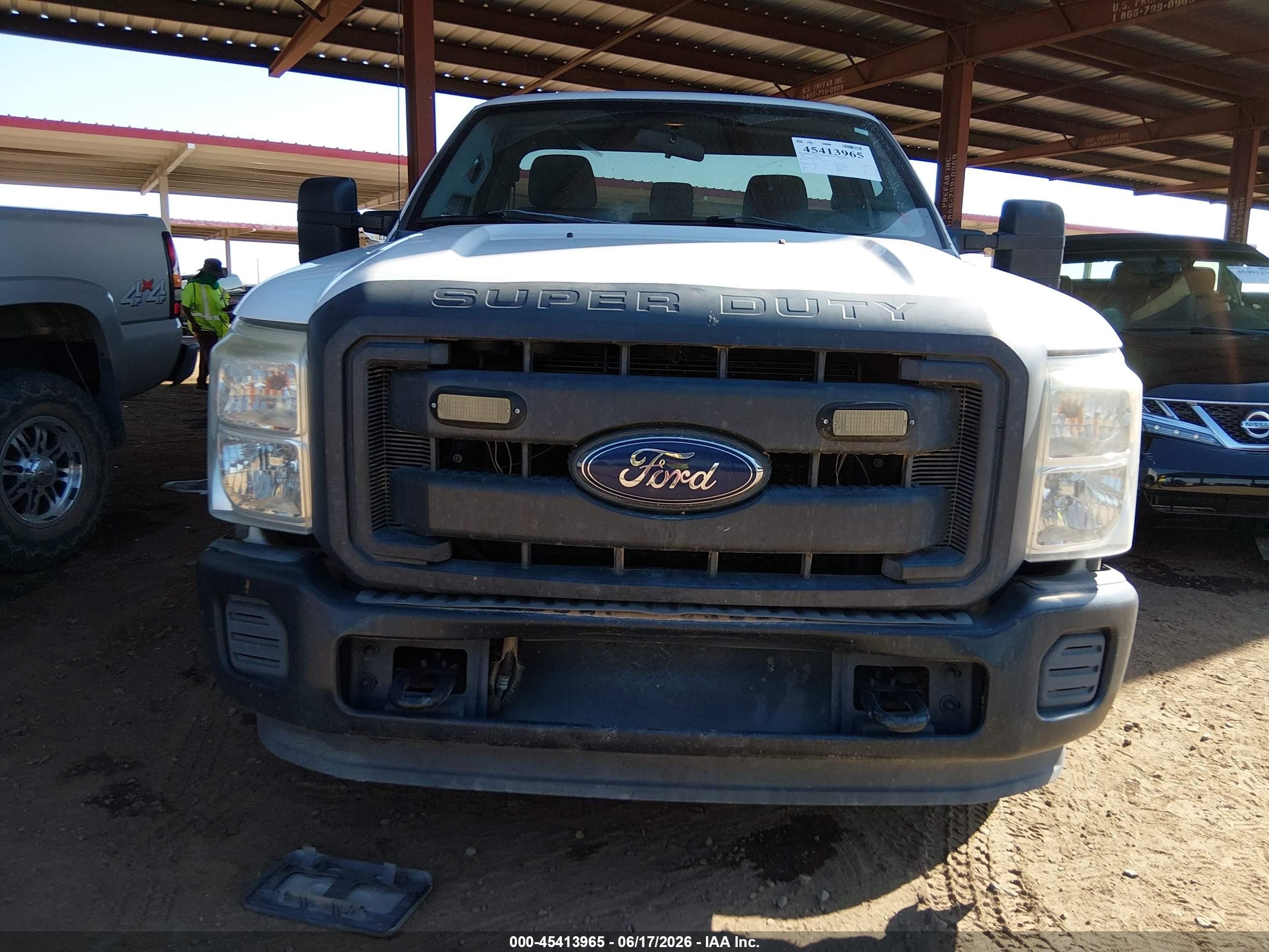 2014 Ford F-250 Xl/xlt White vin: 1FTBF2A68EEB51829