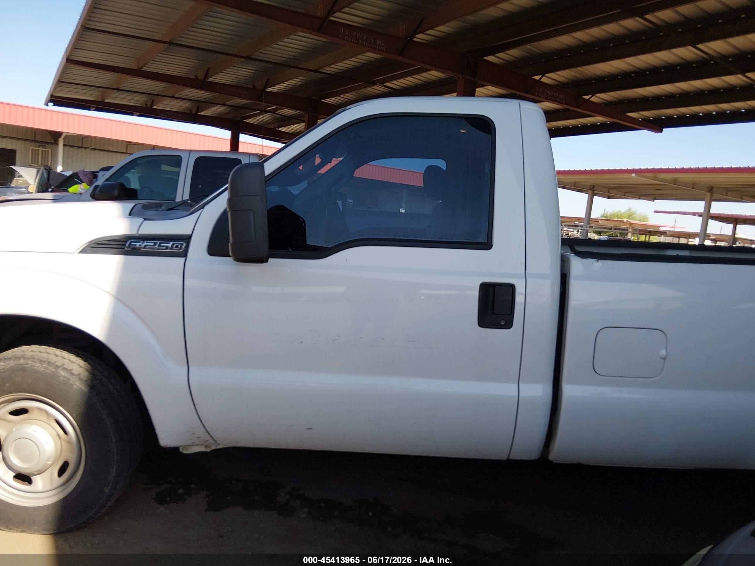 2014 Ford F-250 Xl/xlt White vin: 1FTBF2A68EEB51829