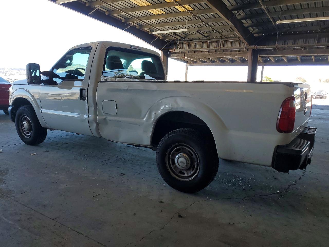 2015 Ford F250 Super Duty White vin: 1FTBF2A68FEB88249