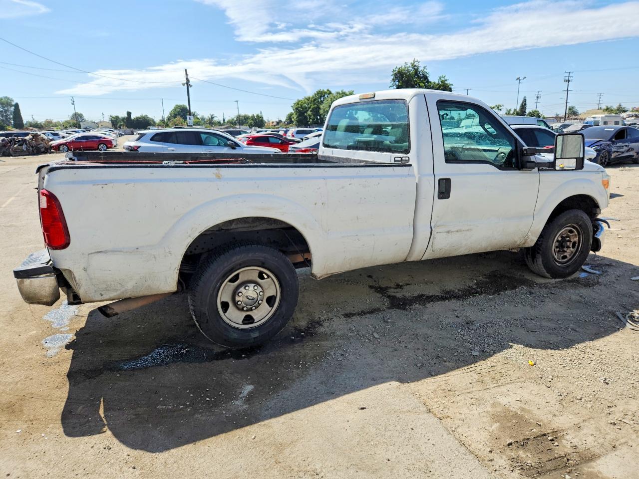 2015 Ford F250 Super Duty White vin: 1FTBF2A69FEA96776
