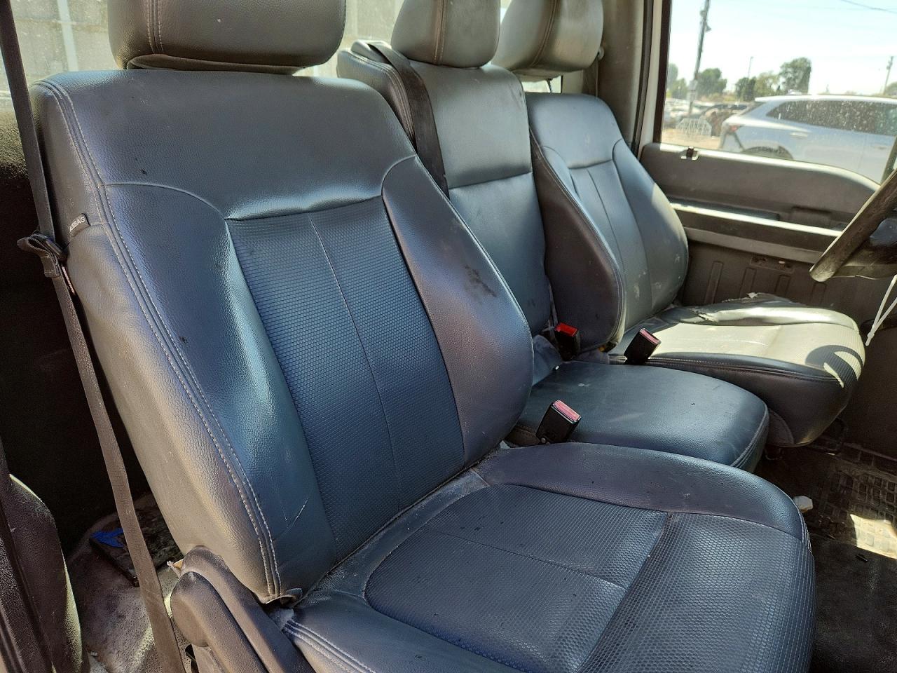 2015 Ford F250 Super Duty White vin: 1FTBF2A69FEA96776