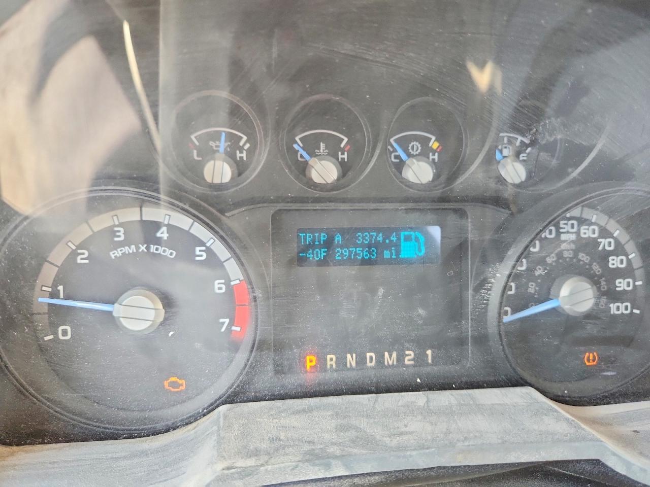 2015 Ford F250 Super Duty White vin: 1FTBF2A69FEA96776