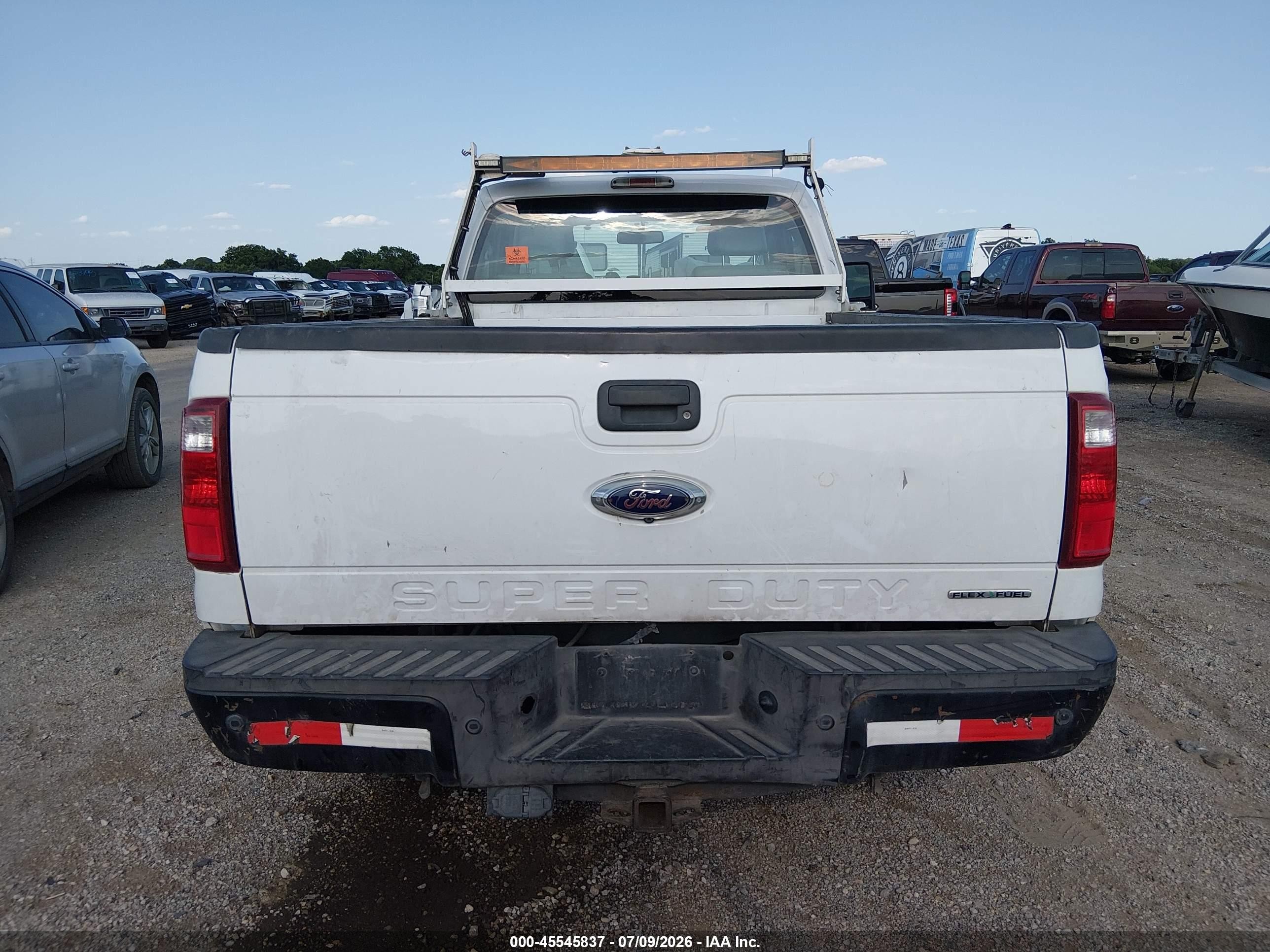 2014 Ford F-250 Xl/xlt White vin: 1FTBF2A6XEEB68969