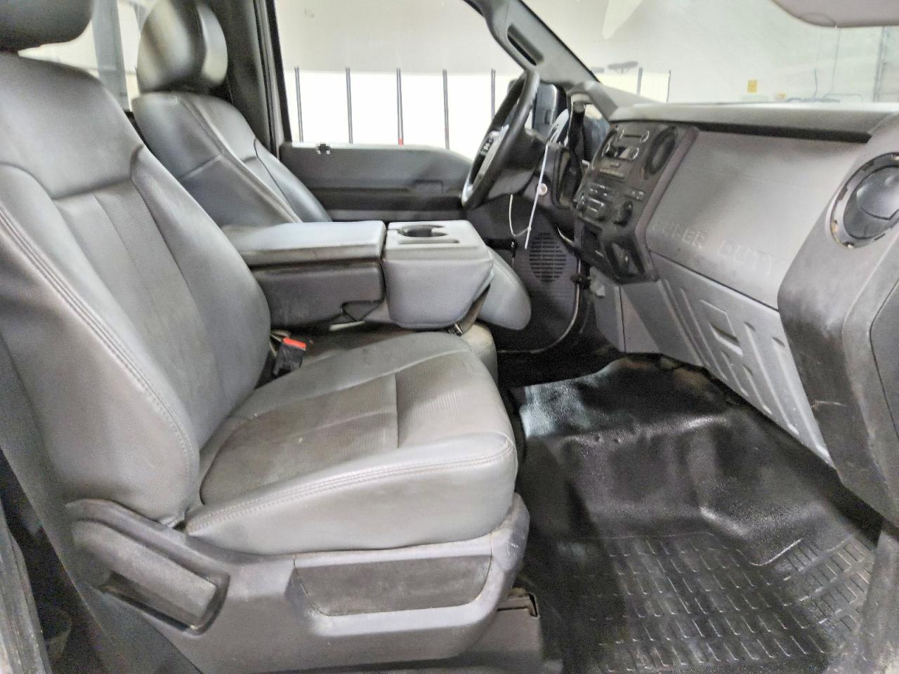 2015 Ford F250 Super Duty White vin: 1FTBF2A6XFEB63790
