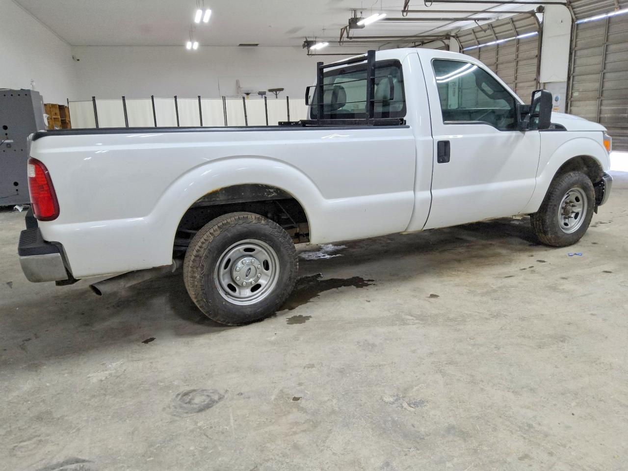 2015 Ford F250 Super Duty White vin: 1FTBF2A6XFEB63790