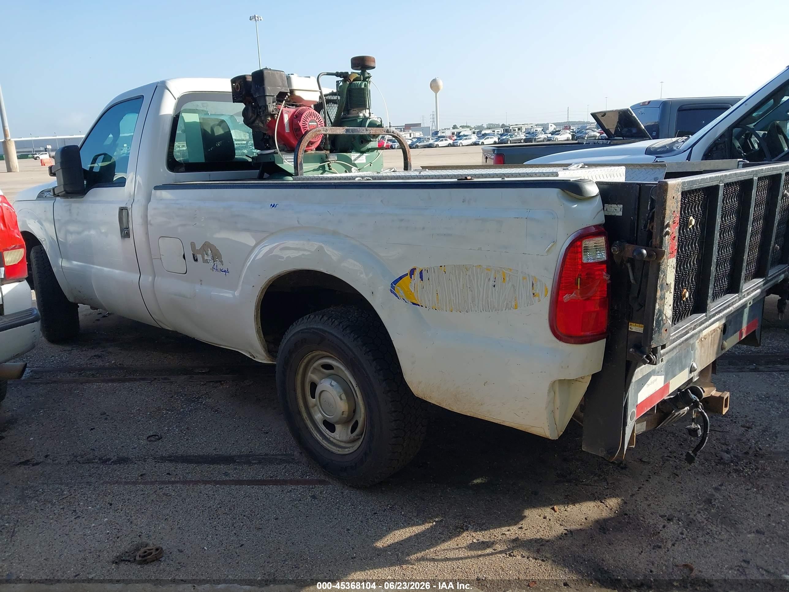2015 Ford F-250 Xl/xlt White vin: 1FTBF2A6XFED56845