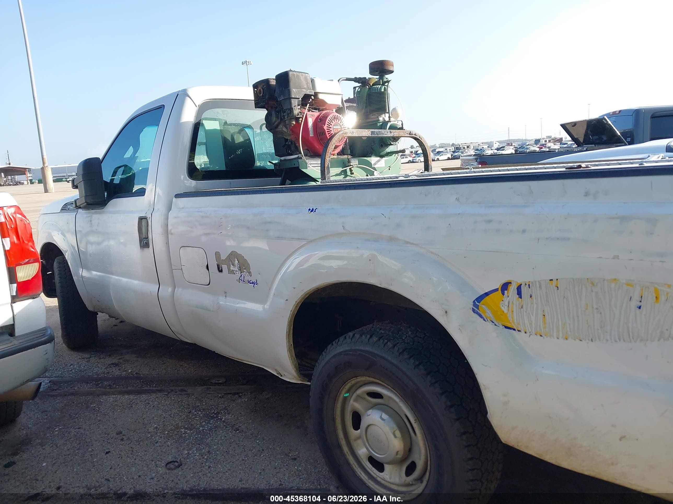 2015 Ford F-250 Xl/xlt White vin: 1FTBF2A6XFED56845