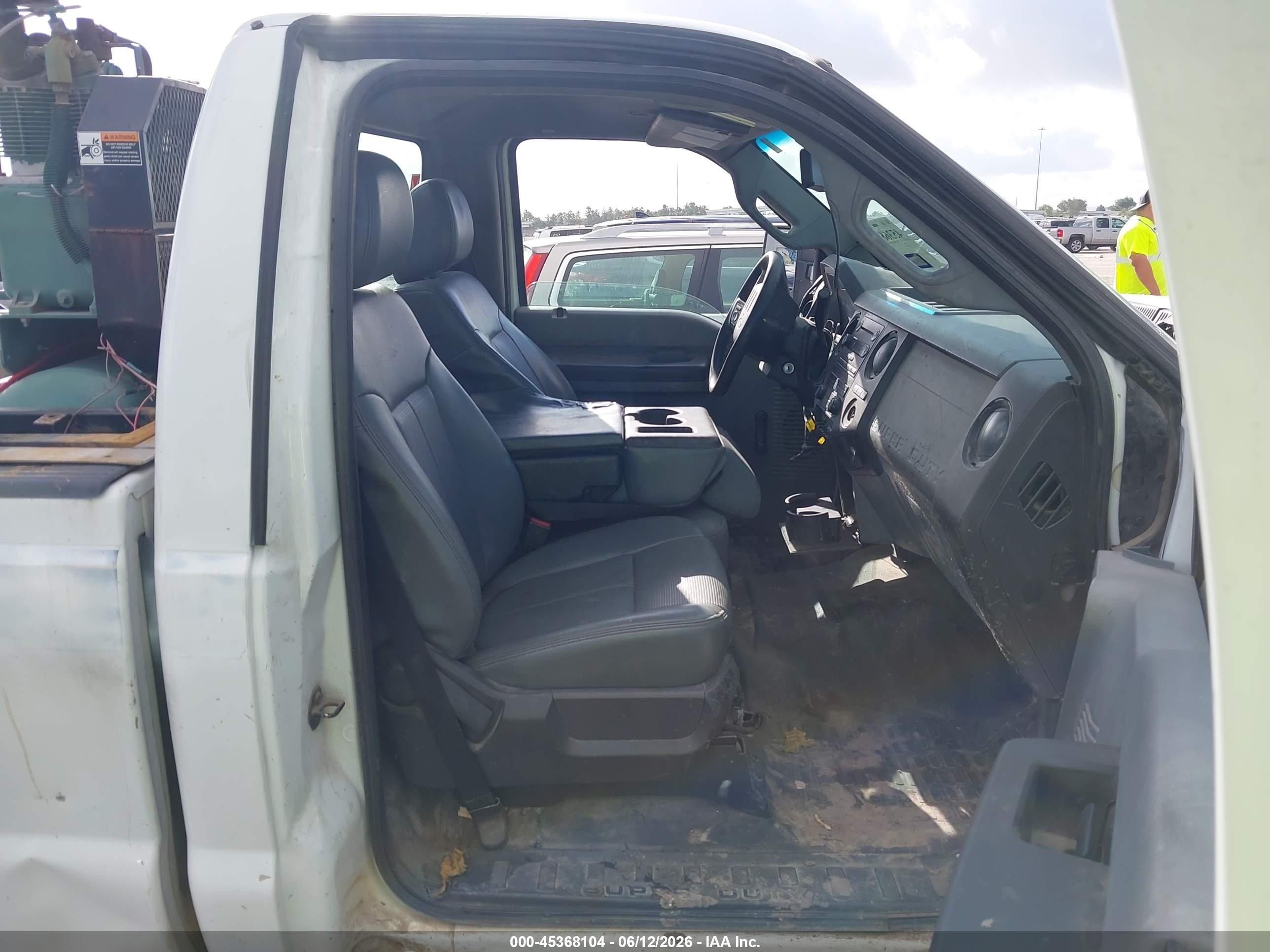 2015 Ford F-250 Xl/xlt White vin: 1FTBF2A6XFED56845