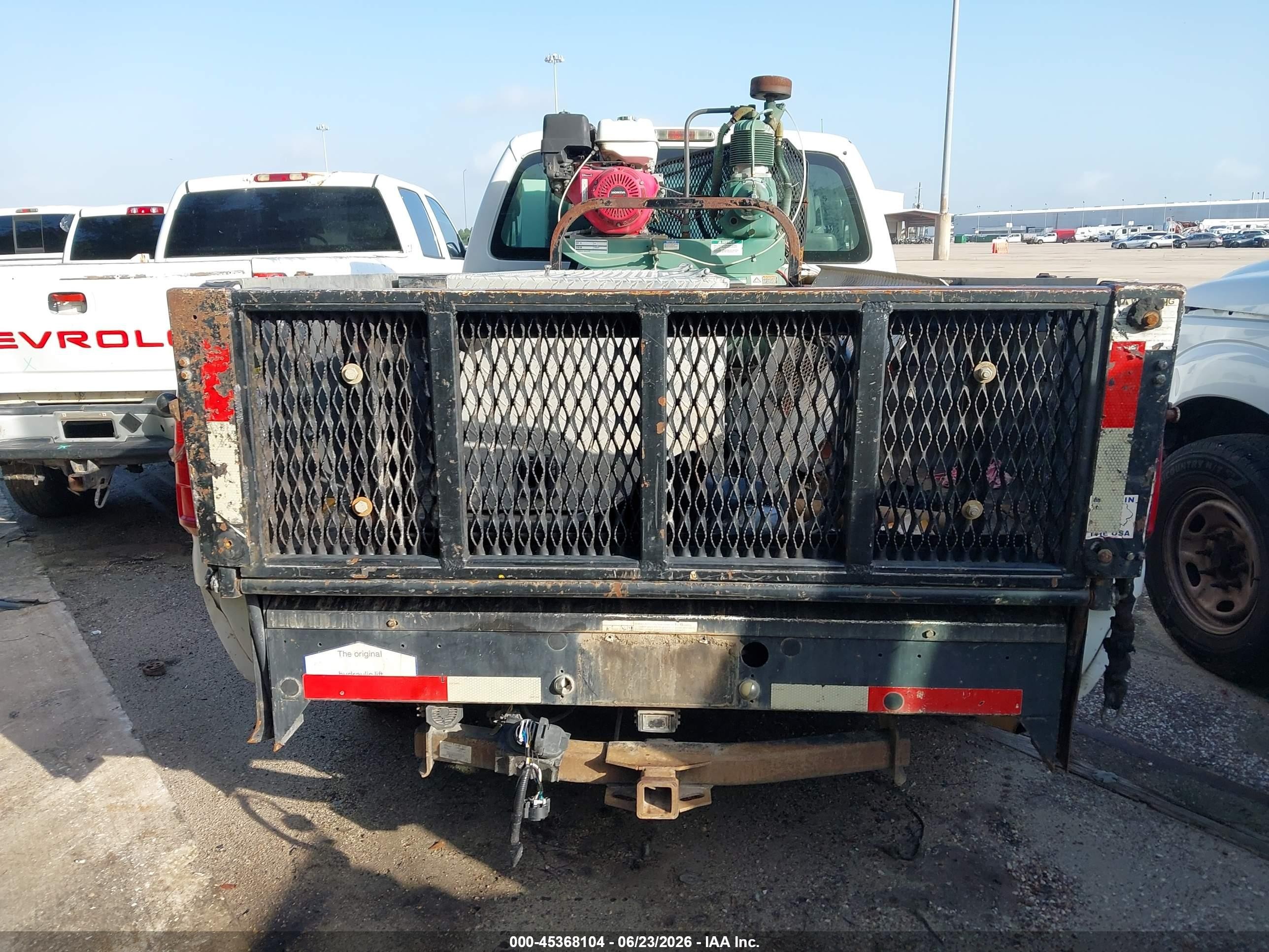 2015 Ford F-250 Xl/xlt White vin: 1FTBF2A6XFED56845