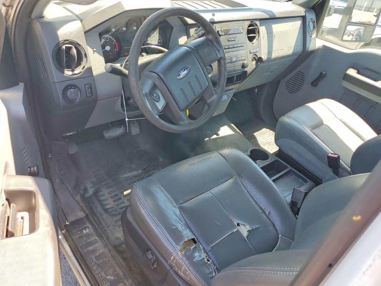 2011 Ford F-250 Super Duty Белый vin: 1FTBF2AT3BEB14494