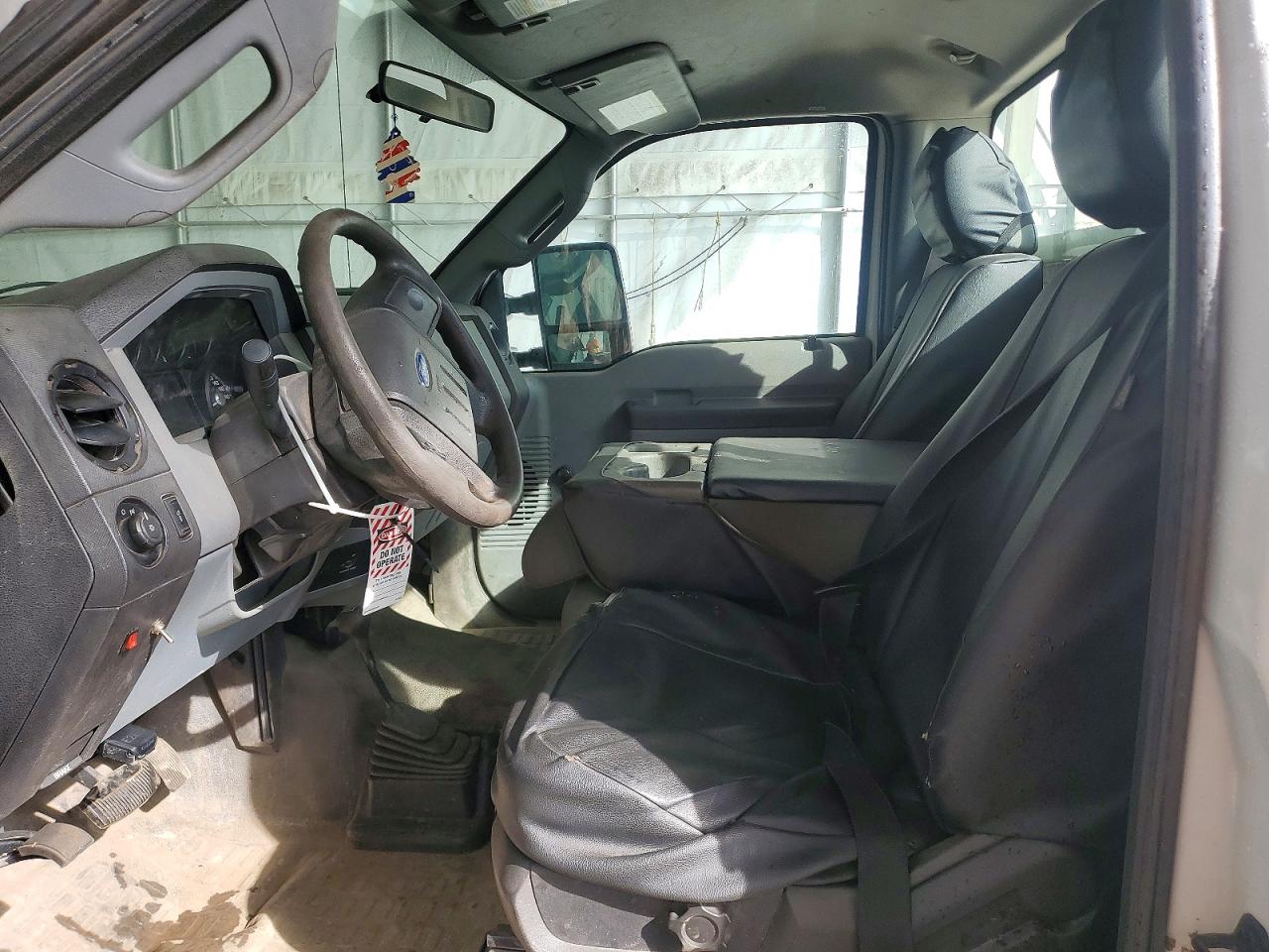 2011 Ford F250 Super Duty White vin: 1FTBF2B60BEC42720