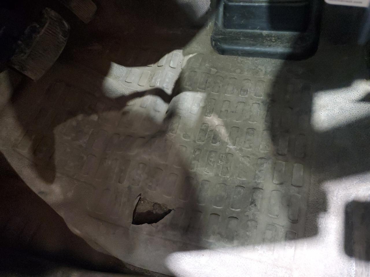2011 Ford F250 Super Duty White vin: 1FTBF2B60BEC42720 Damage: Left Front Carpet, Torn, 3 To 4 Inches