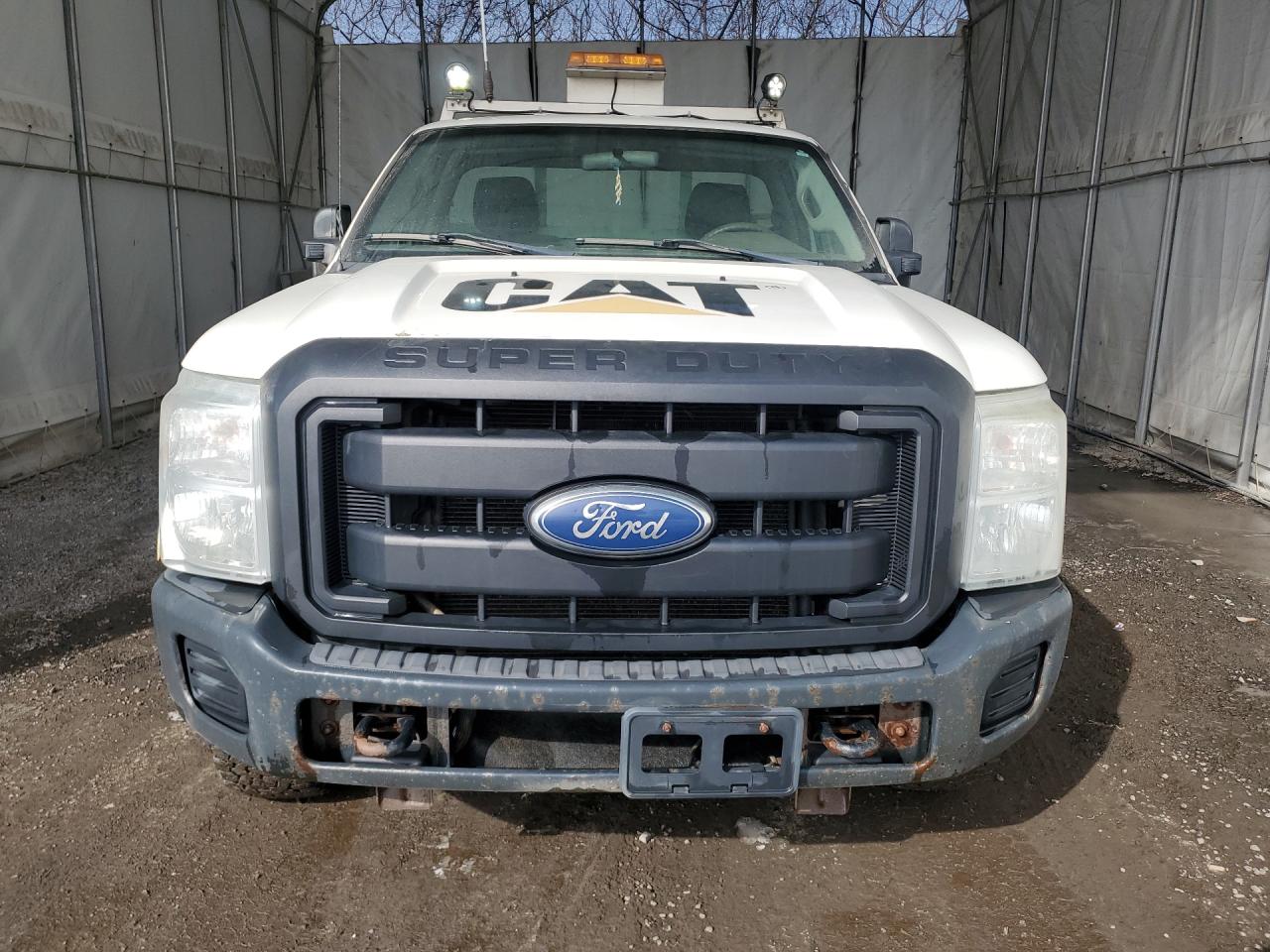 2011 Ford F250 Super Duty White vin: 1FTBF2B60BEC42720 Damage: Left Head Lamp, Faded, Repair Required