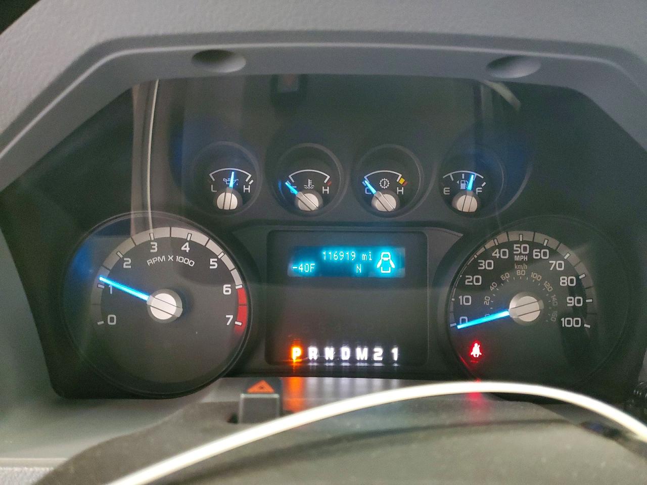2016 Ford F250 Super Duty White vin: 1FTBF2B60GEA14384