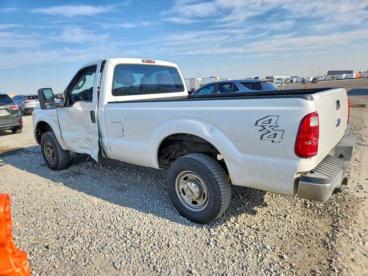 2011 Ford F250 Super Duty White vin: 1FTBF2B62BEB76686